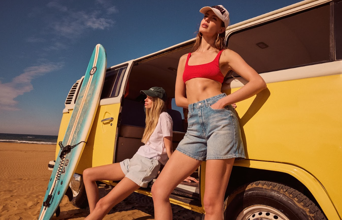 Kombinlerde Renk Uyumu Nasıl Yakalarsınız?