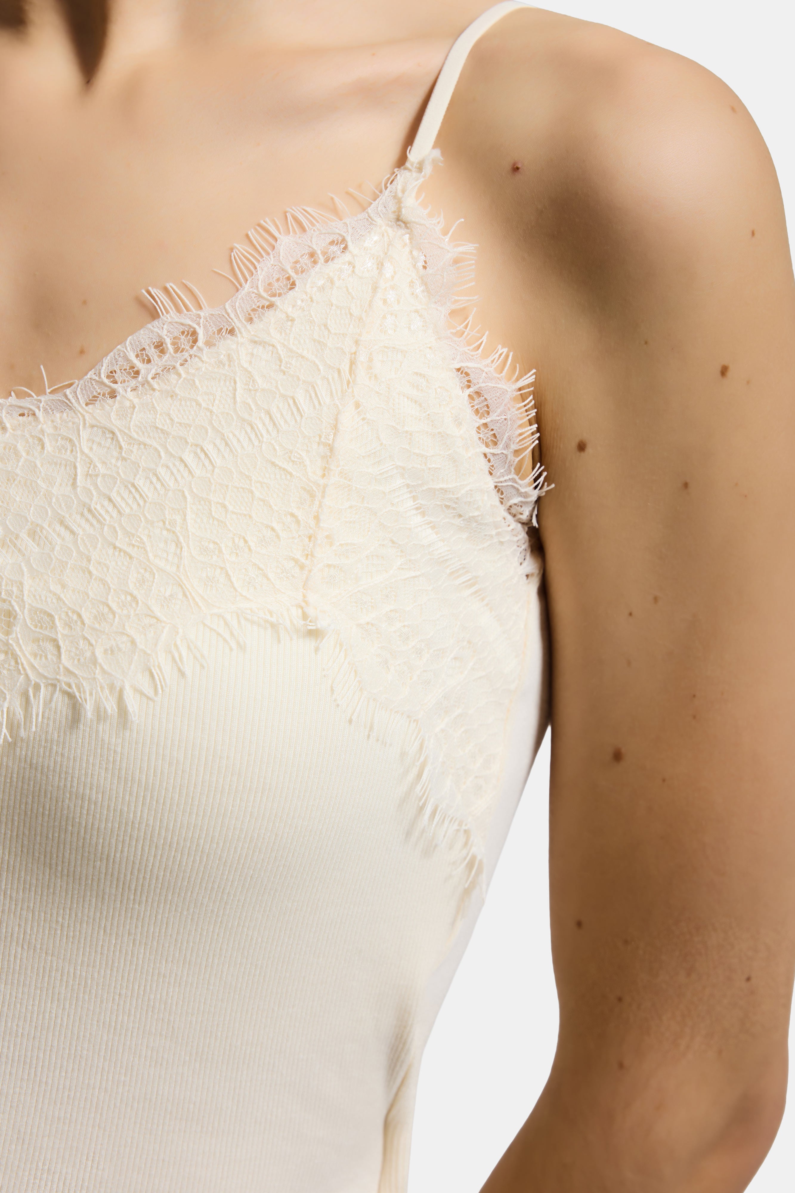 Kadın Ekru w5 Dantel Detaylı Destekli Cup Askılı Tasarım Body