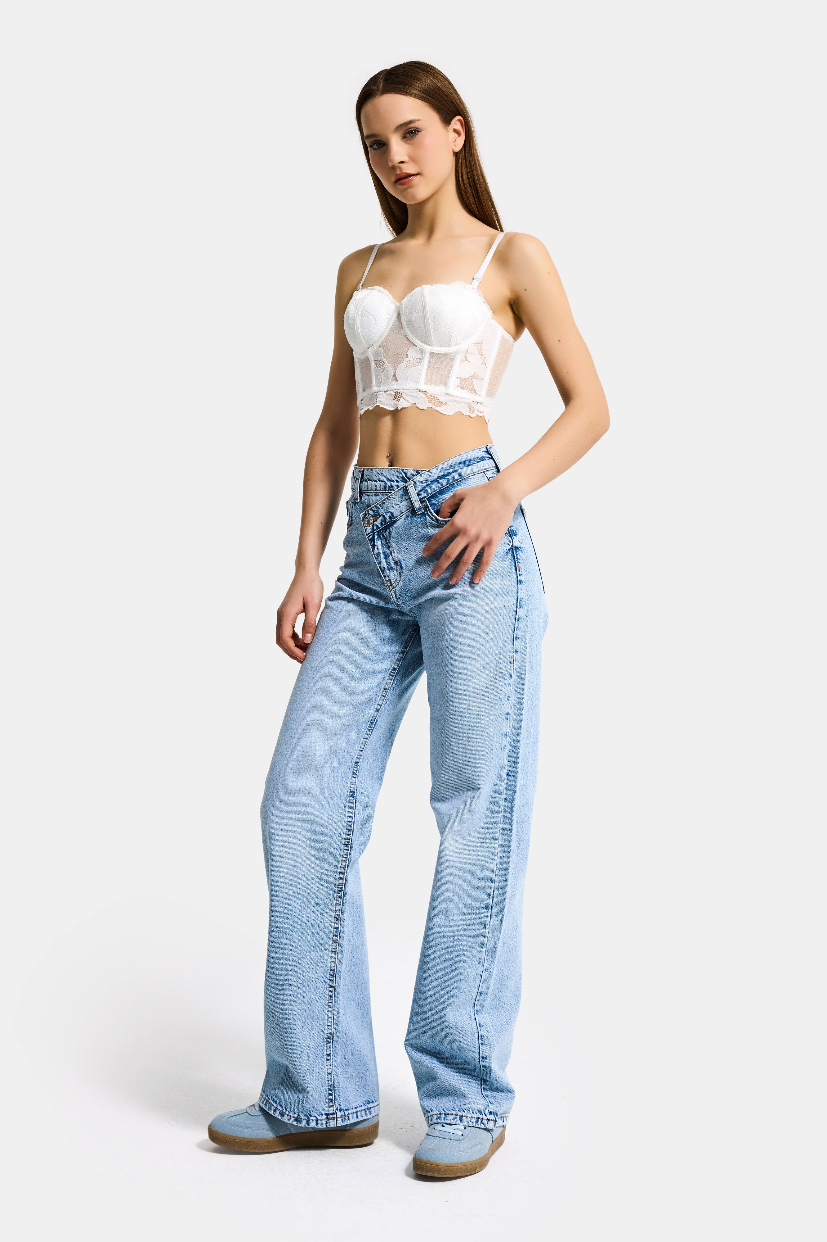 Kadın Beyaz w5 Balenli Güpür Dantel Detaylı Askılı Özel Tasarım Büstiyer