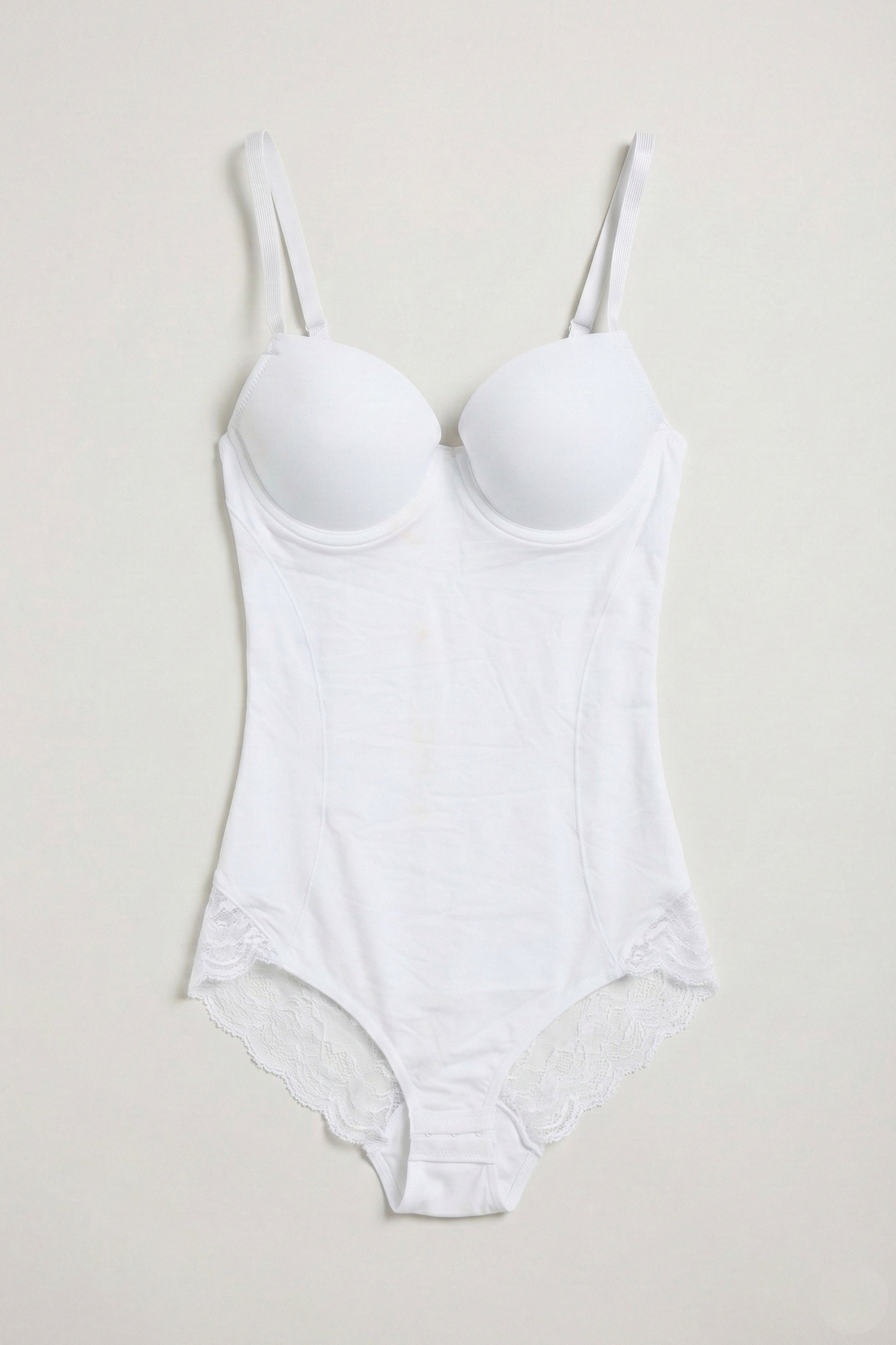 Kadın Beyaz w5 Çıtçıtlı Toparlayıcı Dantel Detaylı Destekli Cup Tasarım Askılı Body