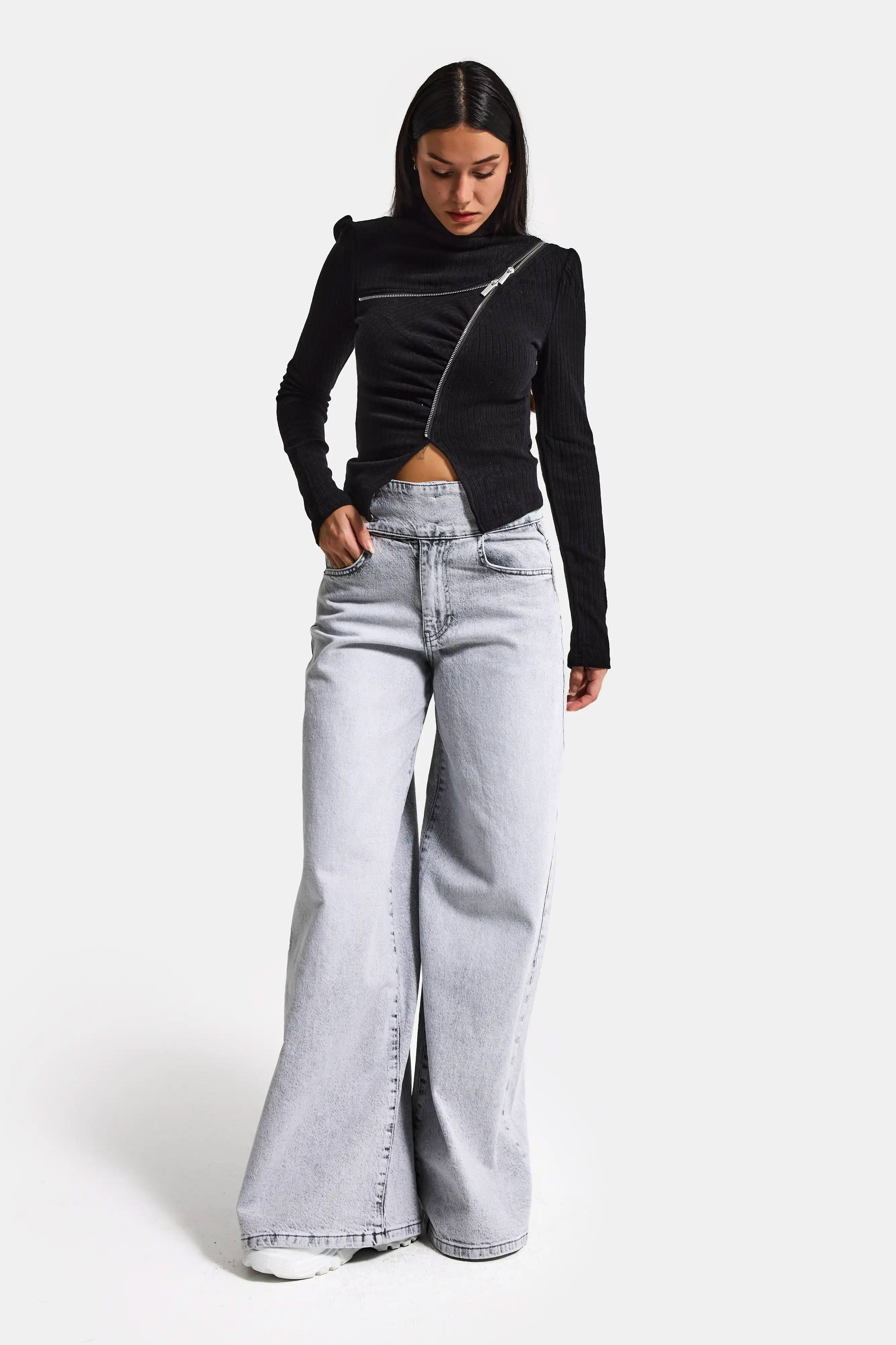 Kadın Siyah w5 Asimetrik Kesim Fermuar Detaylı Özel Tasarım Crop Top