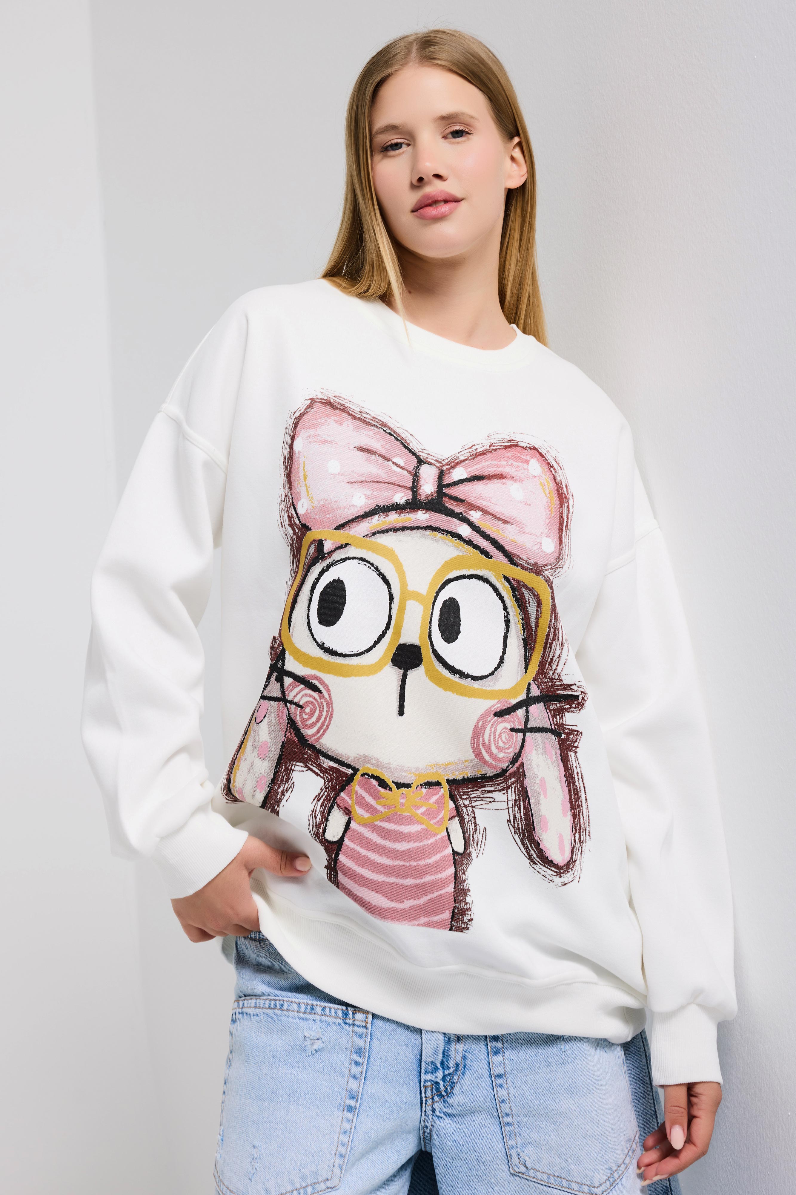 Women's White W5 Oversized Printed 100% Cotton Organic Fabric Sweatshirt