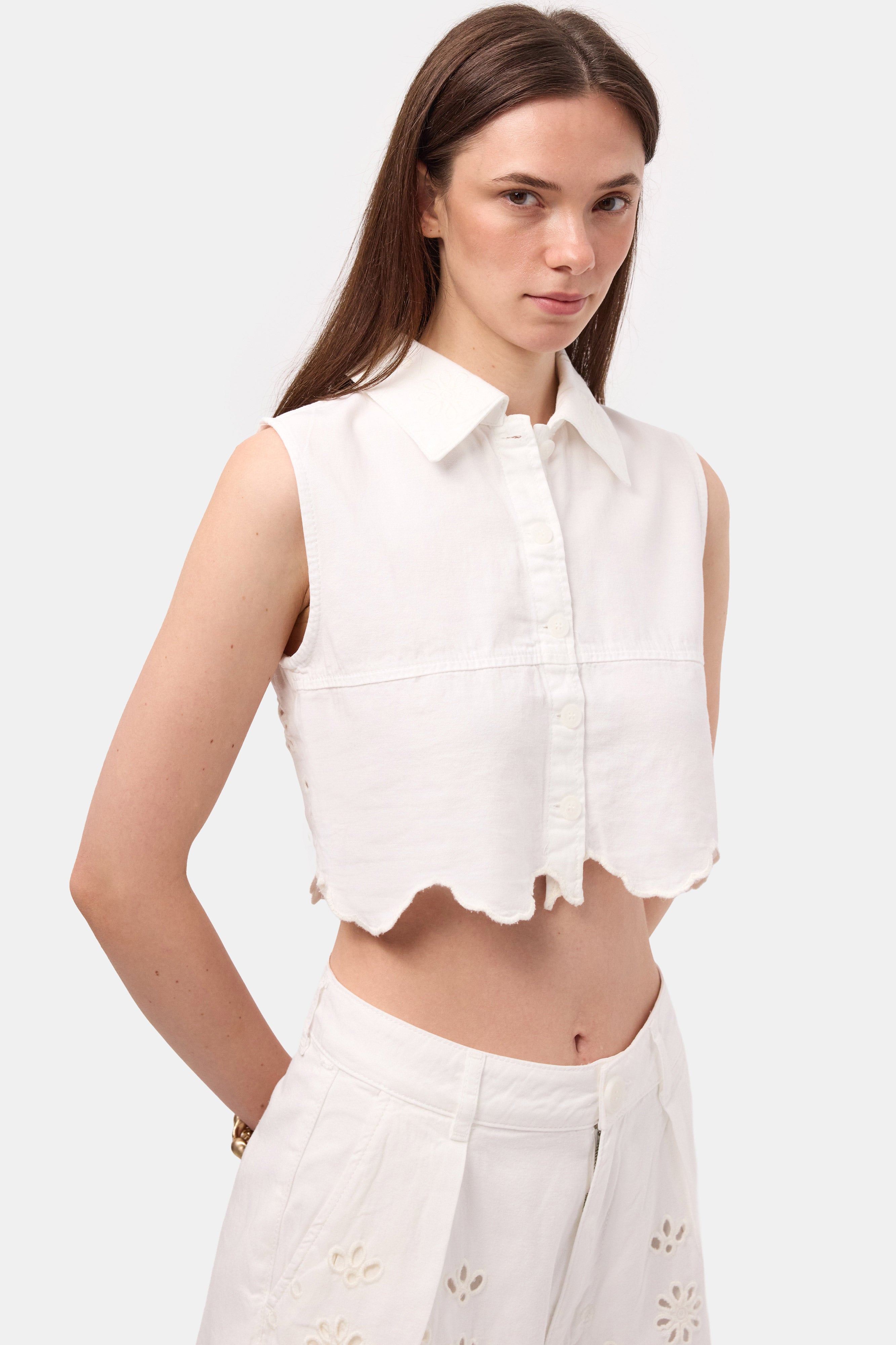Kadın Kırık Beyaz 7s6-101 Crop Fit Dantel Detaylı Tasarım Yelek