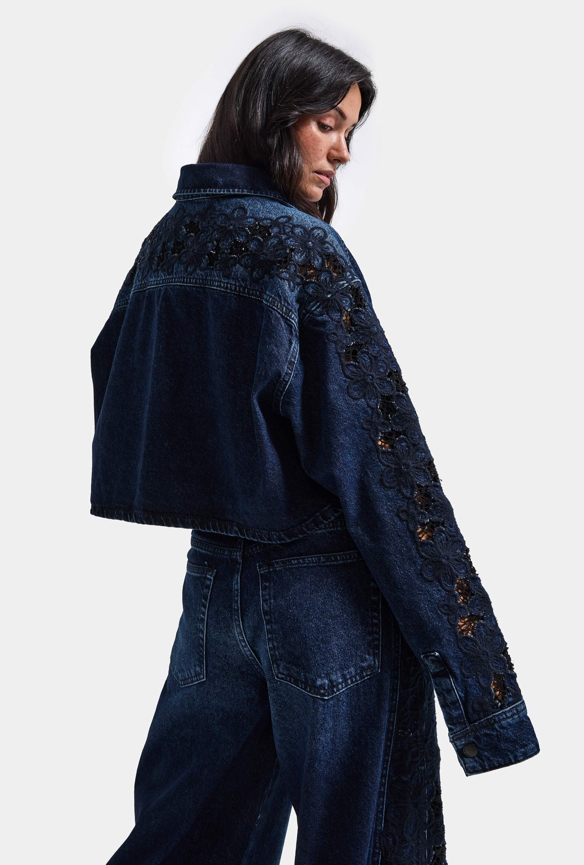 Kadın Koyu Kot 2w6-7 Dantel Nakış Detaylı Kemer Boy Özel Tasarım Denim Ceket