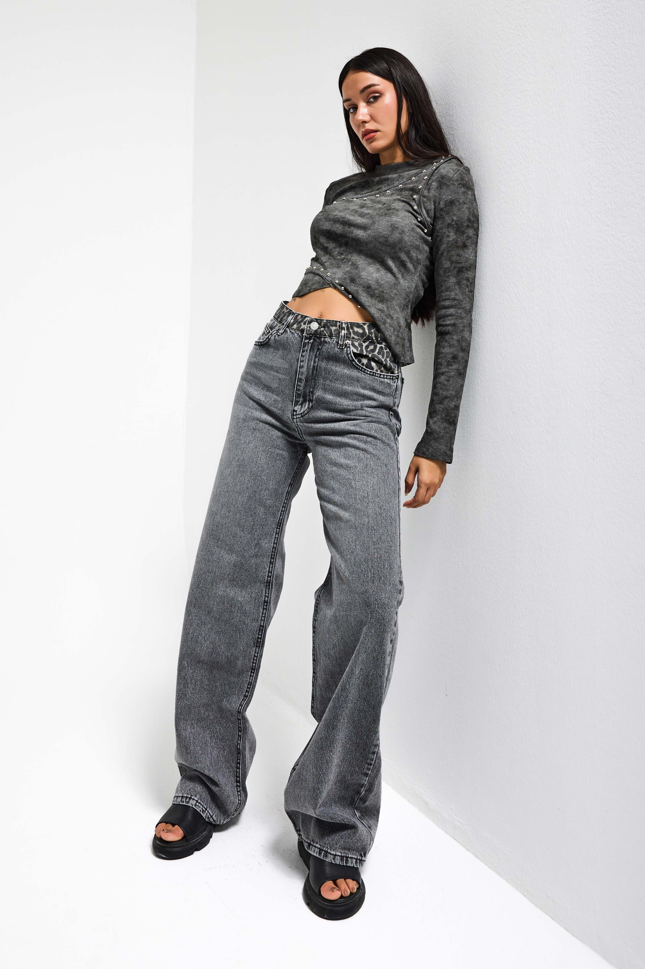 Women's Smoke Color 4S513 Loose Fit Belt Leopard Pattern Denim