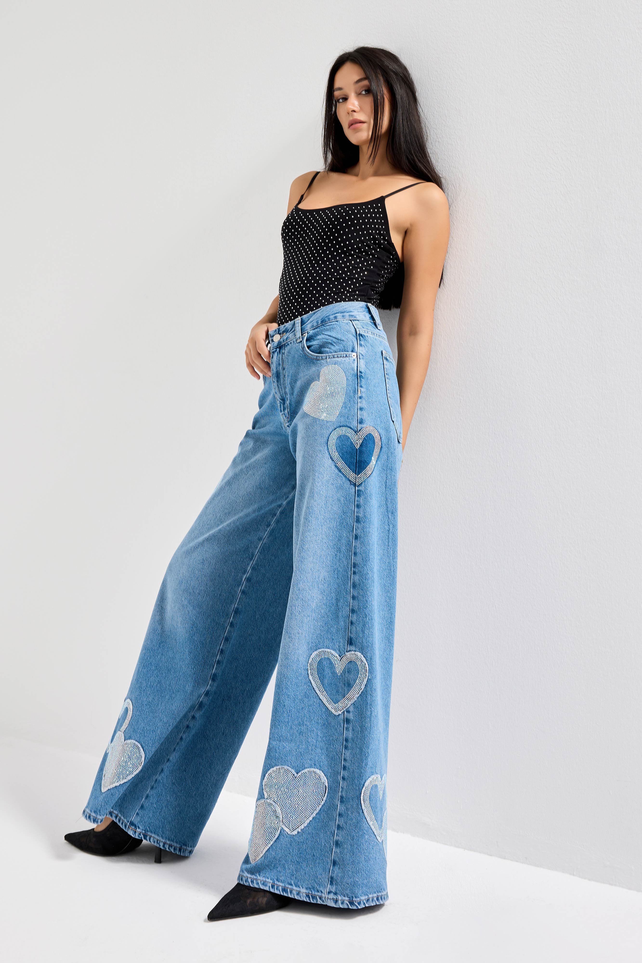 Женские джинсы цвет 2S54 блестящий камень сердце детализированный свободный крой дизайн деним