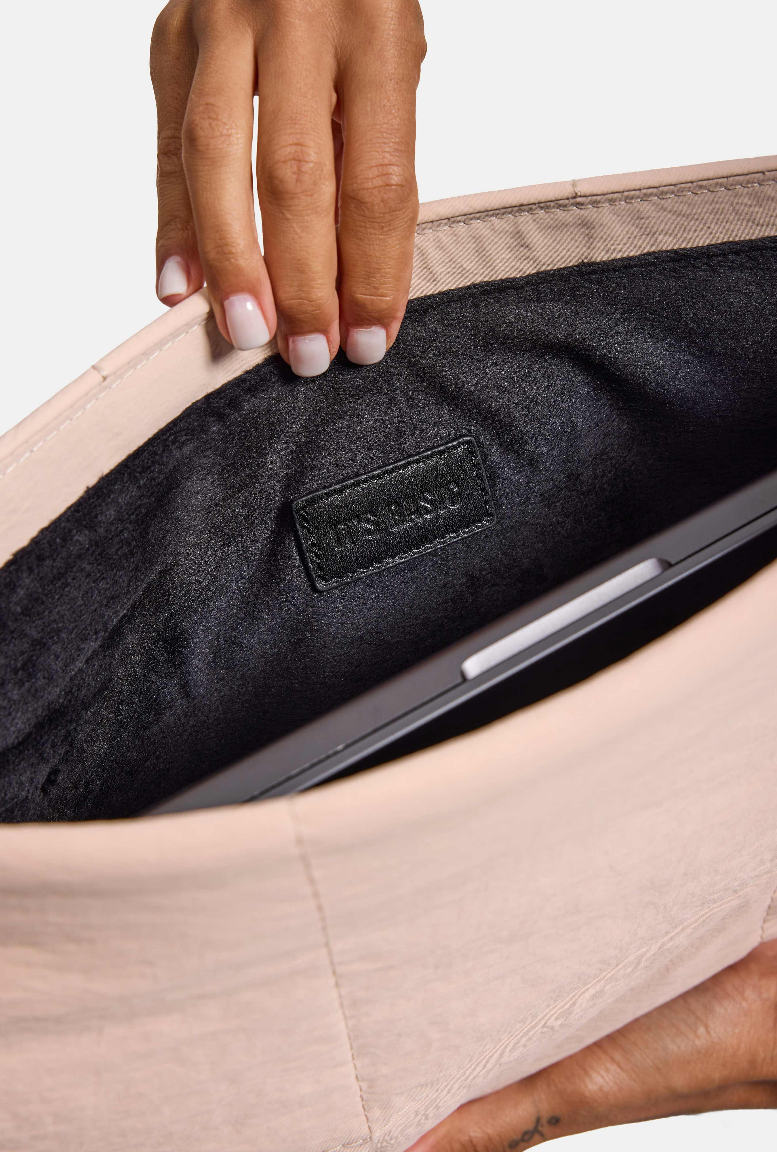 Pink Magnetic Mouth Filled Velvet Lined Computer Handbag