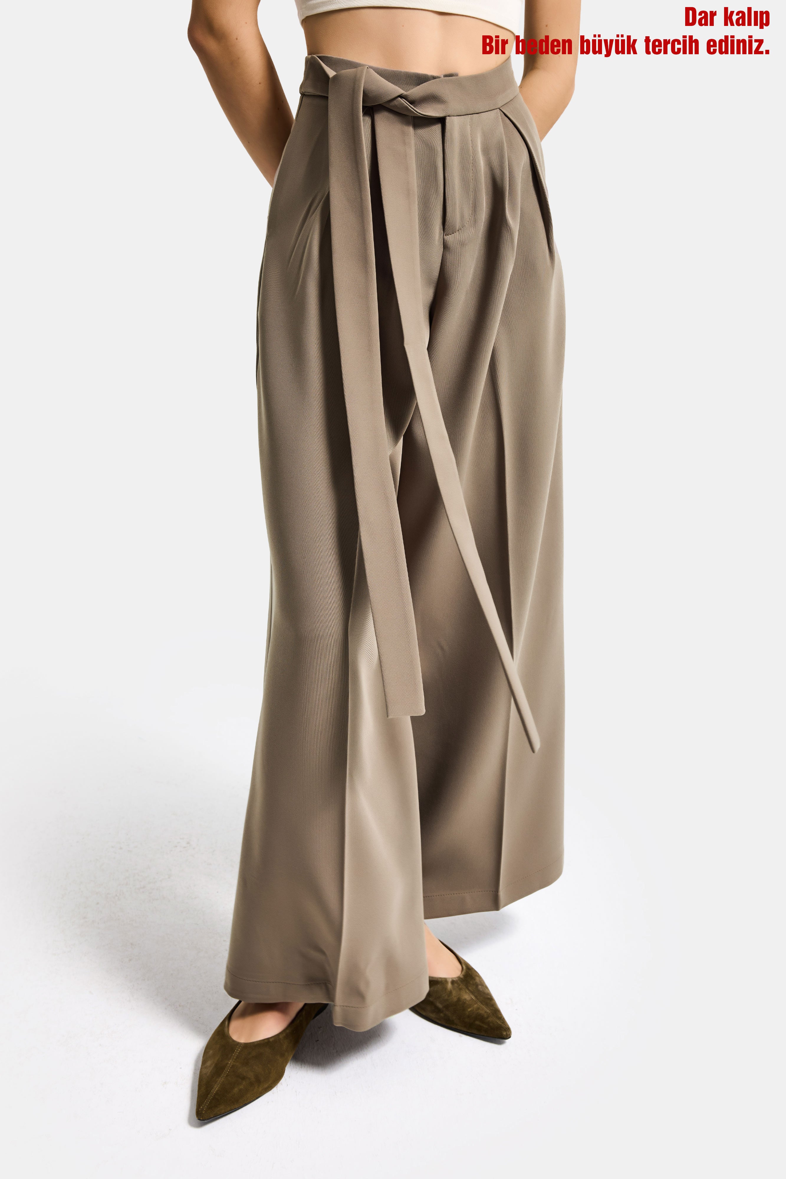 Kadın Vizon w5 Palazzo Fit Özel Kumaş Kemer Detaylı Tasarım Pantolon