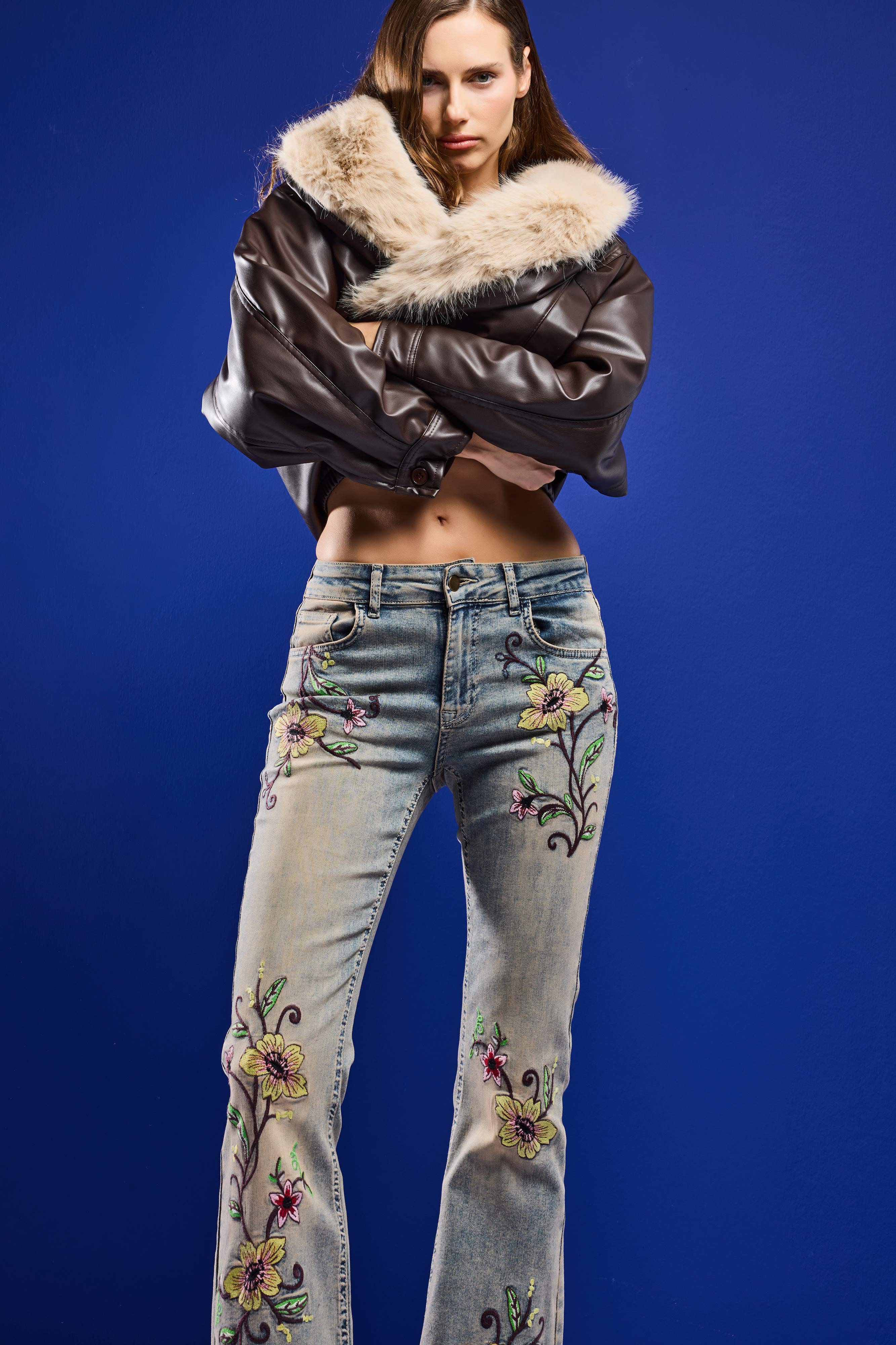 Kadın T.Kot Rengi 4s6-91 Midrise Flare Fit Özel Nakış Desenli Elastan Kumaş Denim Jean