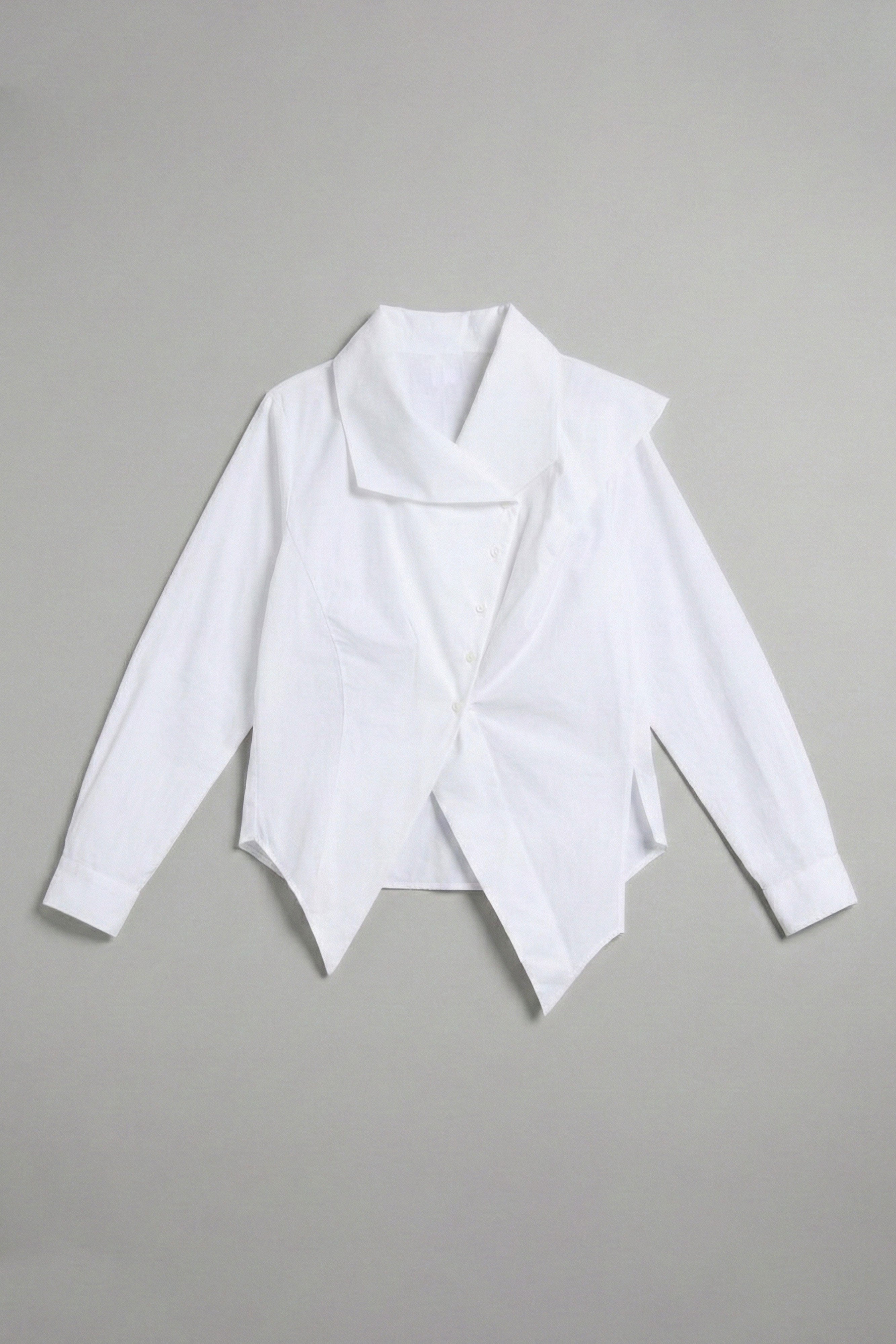 Kadın Beyaz Renk Regular Fit Özel Yaka Detaylı Tasarım Gömlek