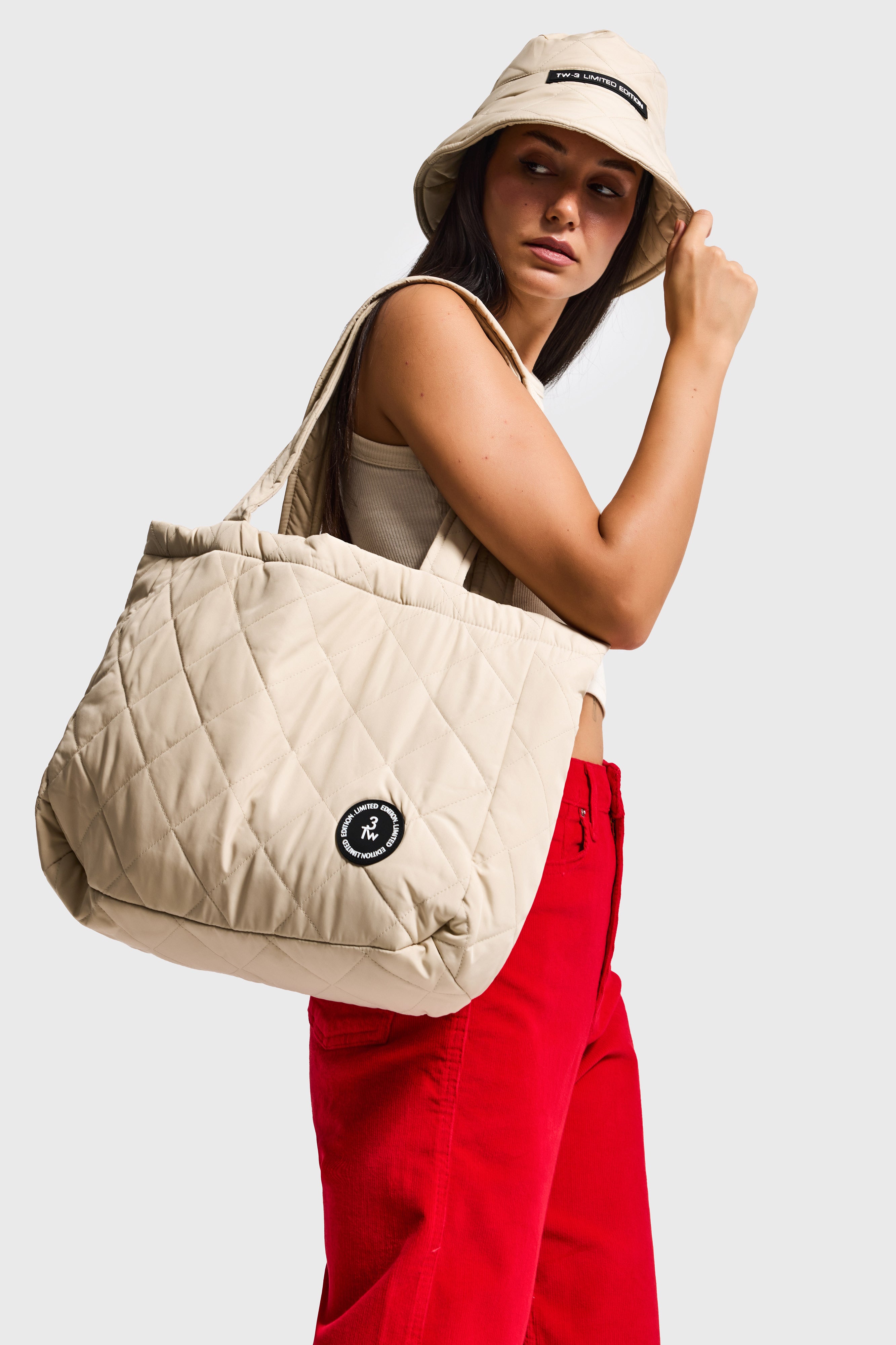 Bej Renk Baklava Desenli Askılı Özel Tasarım Çanta