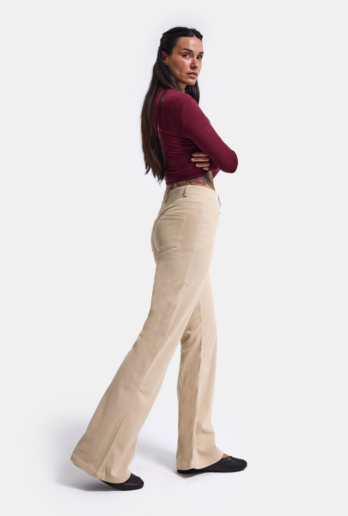 Kadın Bej Flare Fit Velvet Kadife Kumaş Pantolon