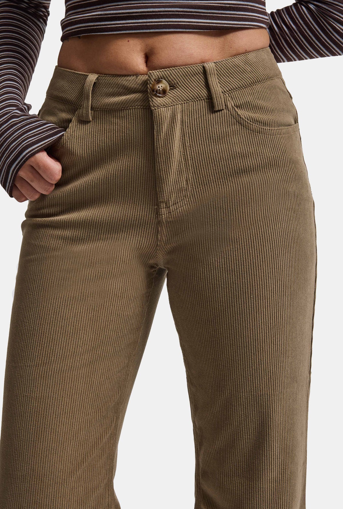 Kadın Sütlü Kahve Flare Fit Velvet Kadife Kumaş Pantolon
