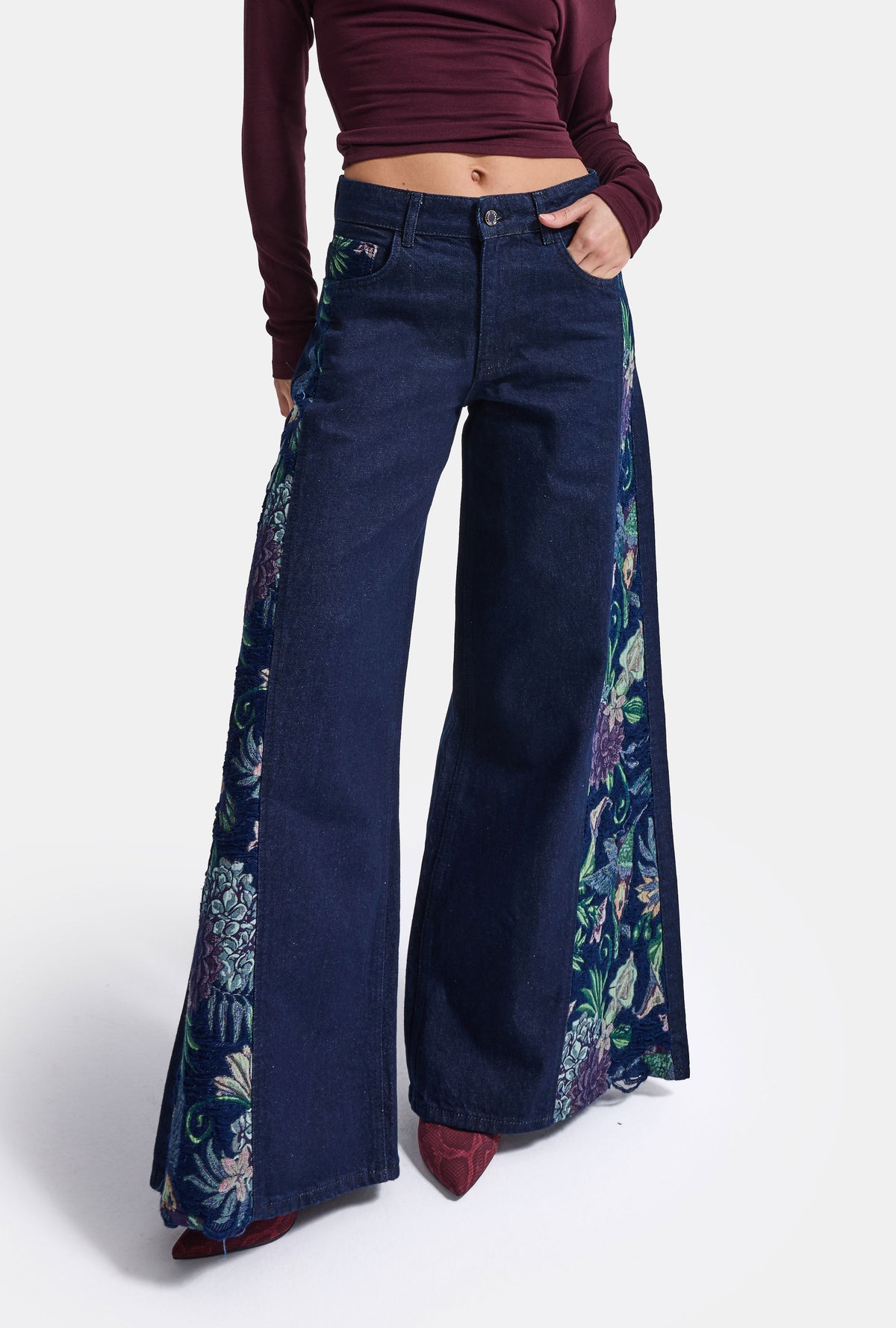 Kadın 19w6-33 Elephant Leg Fit Blossom Nakış Tasarım Denim Jean