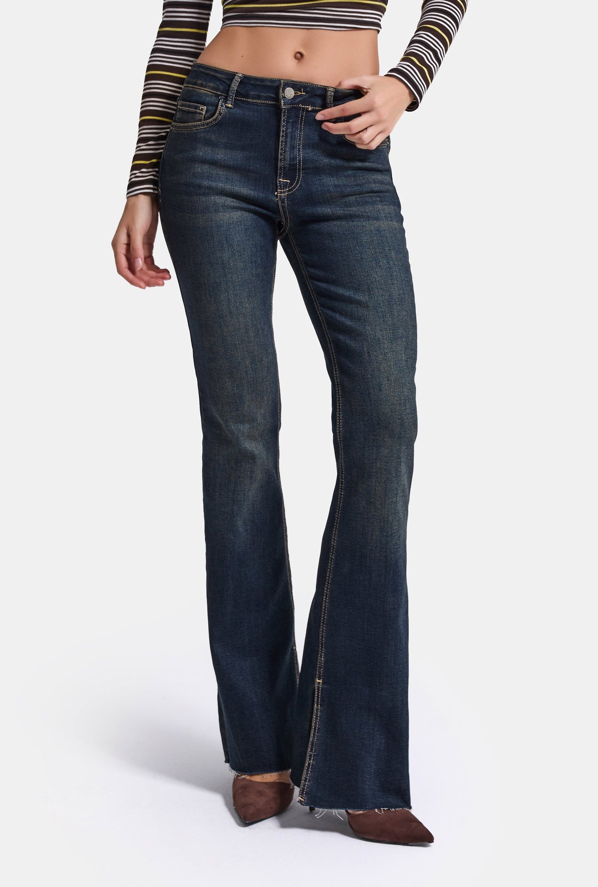 Kadın 2w6-8 Slim Flare Fit Yırtmaçlı Paça Denim Jean