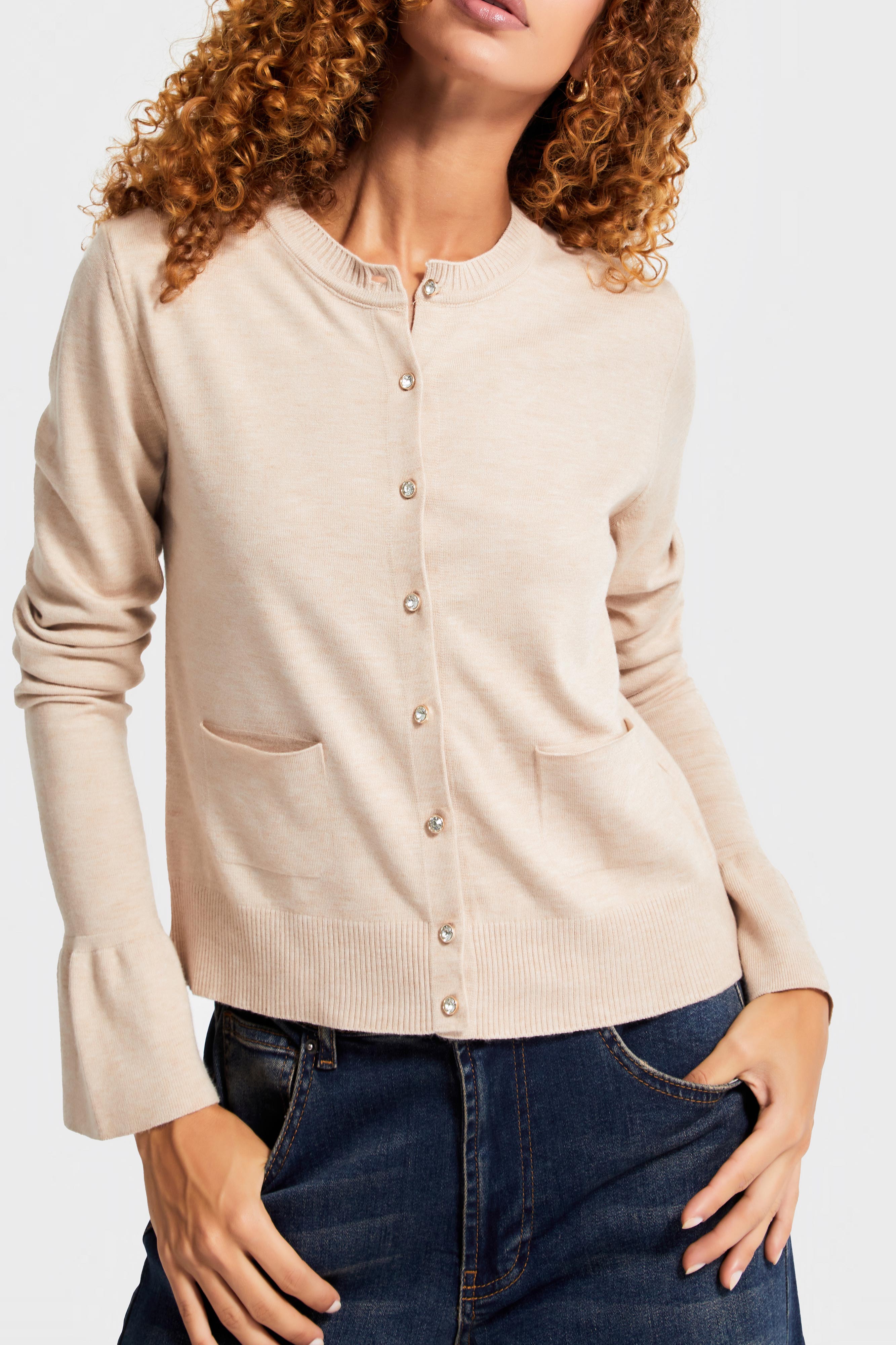 Kadın Bej Renk w5-57 Volanlı Kol Önü Cepli Düğmeli Viskon Karışımlı Triko Hırka