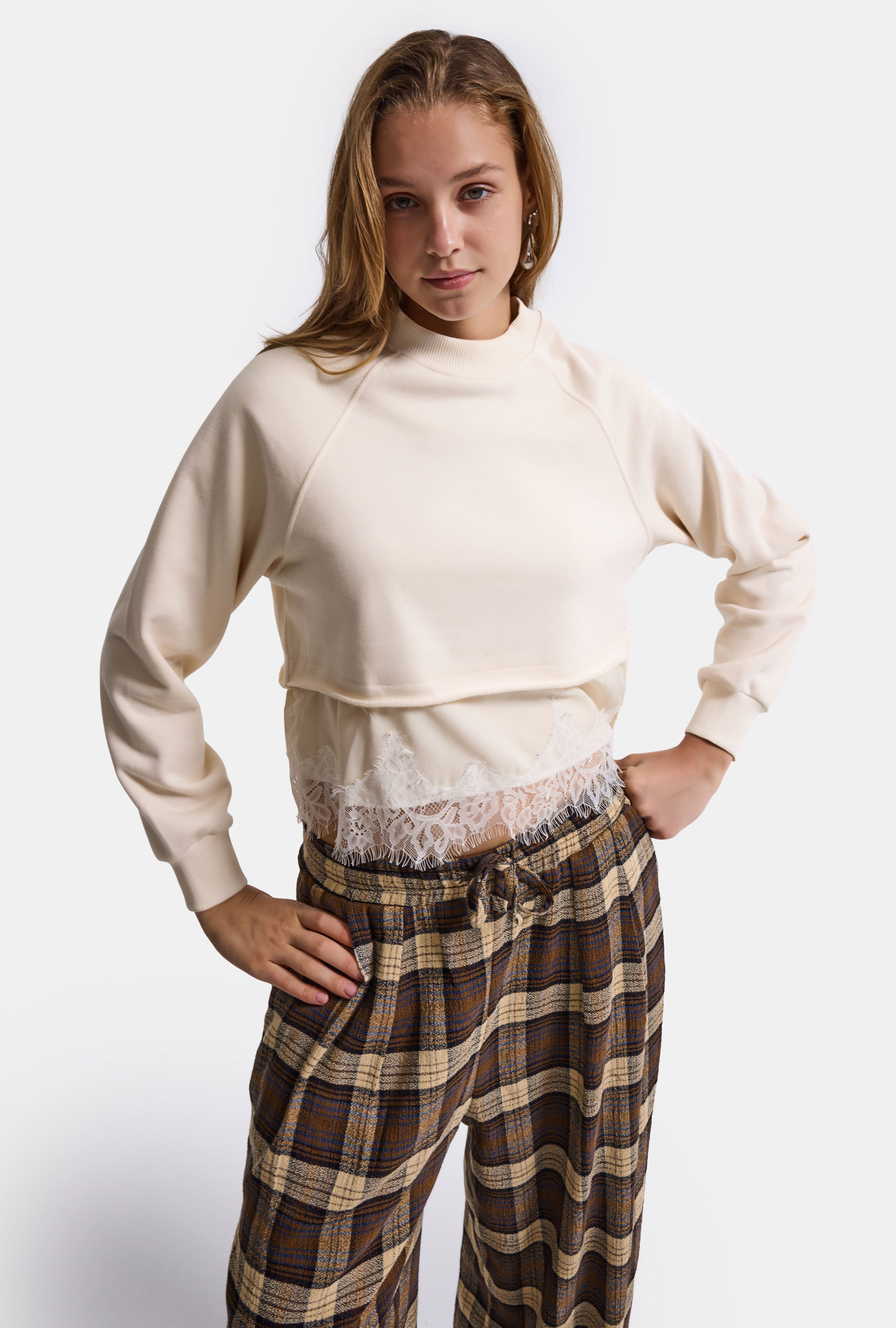Kadın Bej w6-105 Dantel Detaylı Bol Kesim Tasarım Sweatshirt