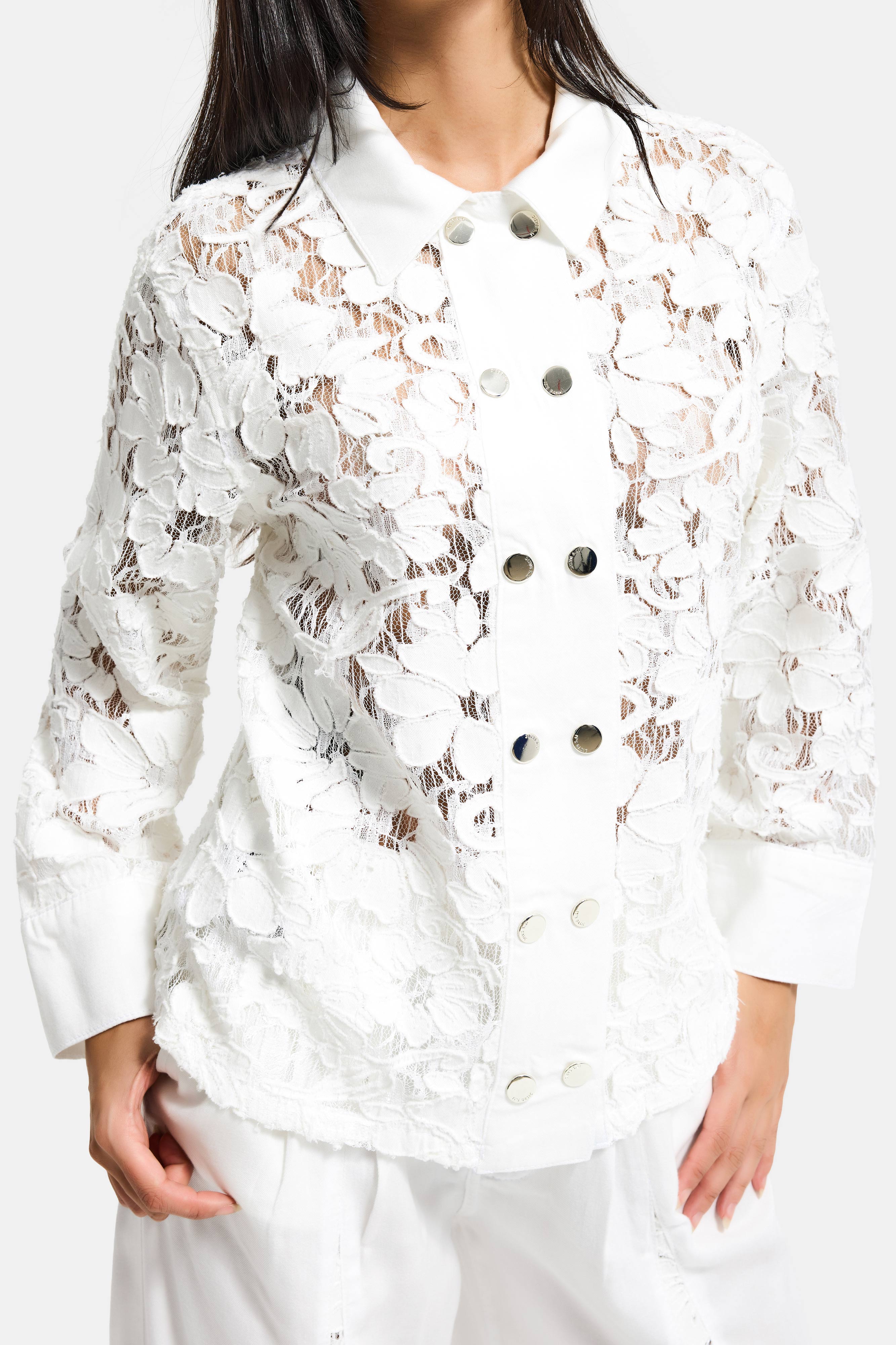 Kadın Beyaz 7s6-2 Oversize Dantel Nakış Çiçek Detaylı Özel Tasarım Denim Ceket