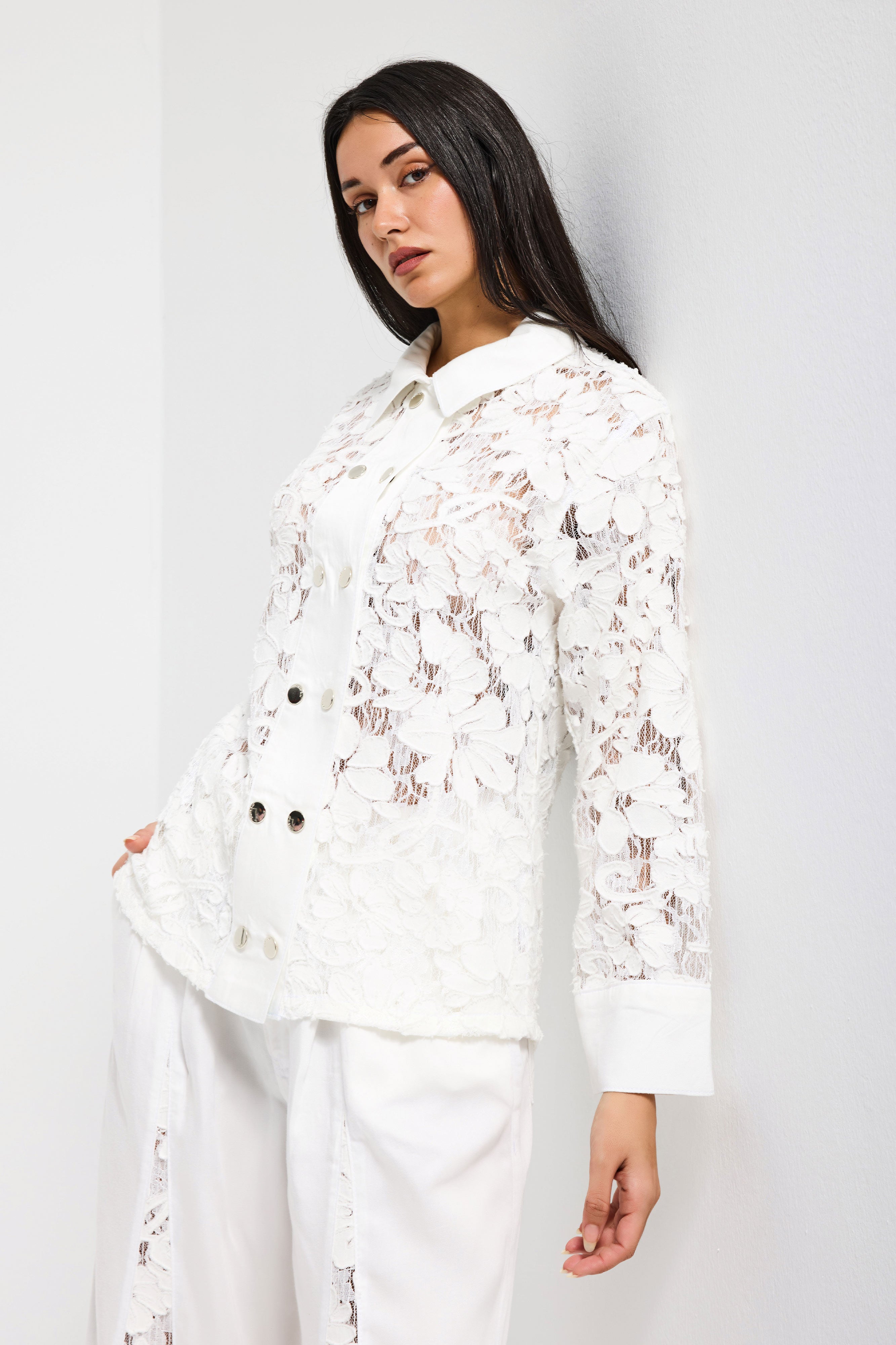 Kadın Beyaz 7s6-2 Oversize Dantel Nakış Çiçek Detaylı Özel Tasarım Denim Ceket