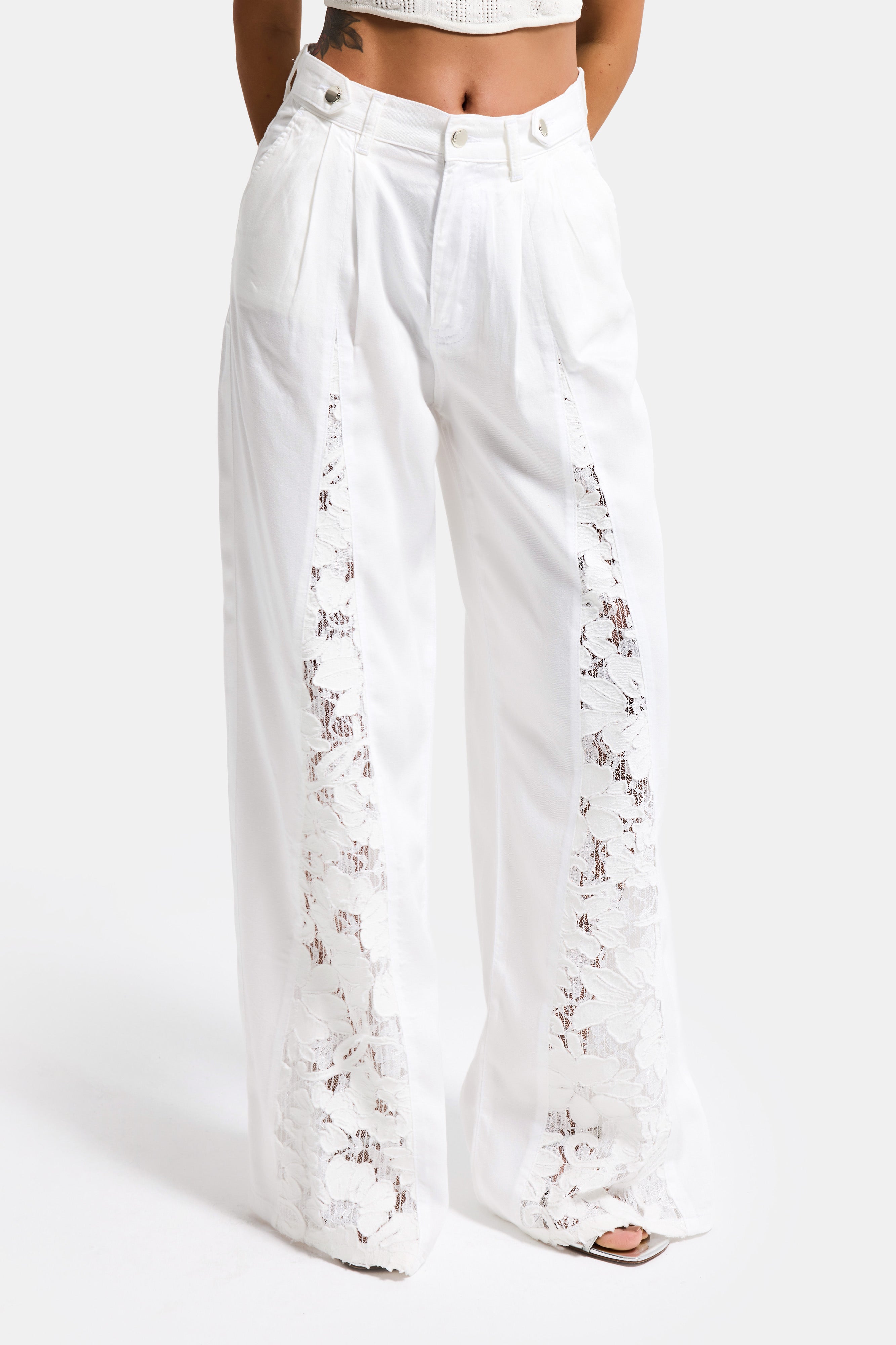 Kadın Beyaz 6s6-2 Wide Leg Dantel Nakış Detaylı Özel Tasarım Denim Jean