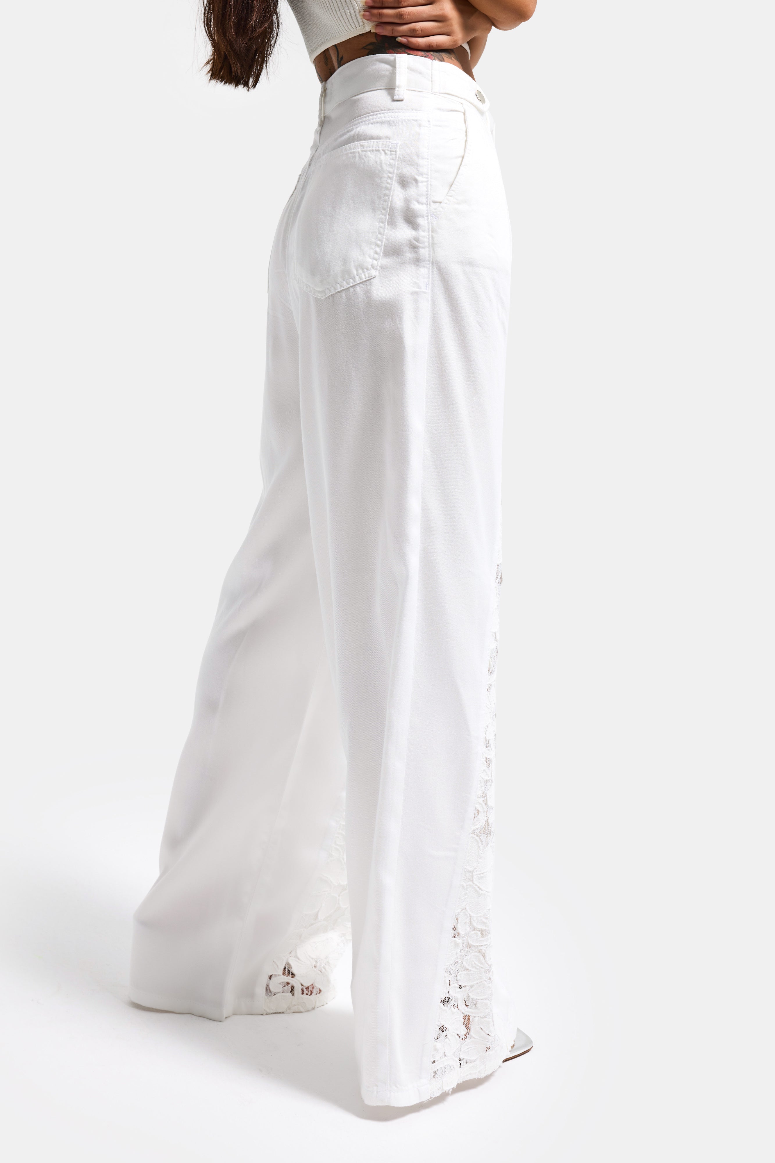 Kadın Beyaz 6s6-2 Wide Leg Dantel Nakış Detaylı Özel Tasarım Denim Jean