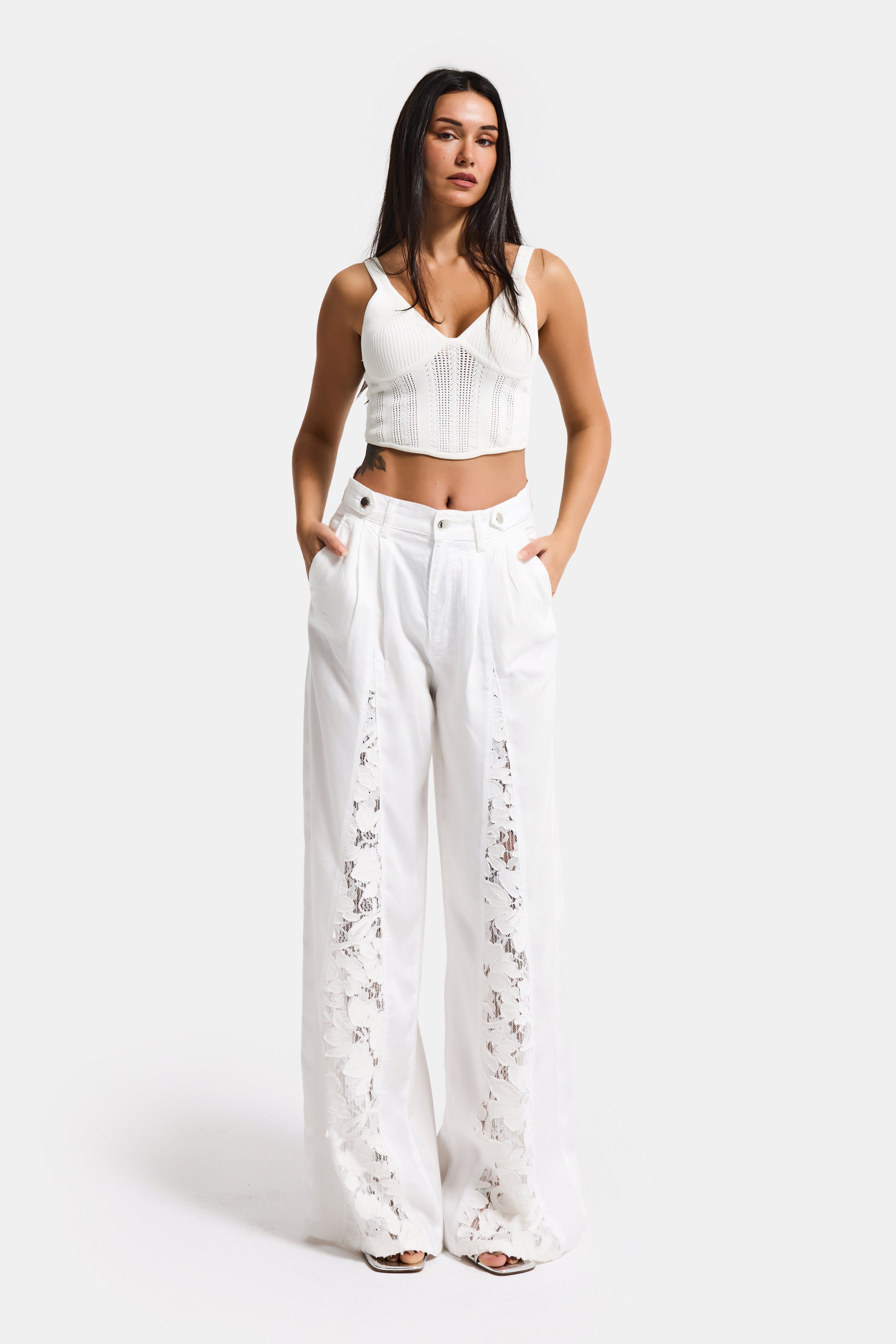 Kadın Beyaz 6s6-2 Wide Leg Dantel Nakış Detaylı Özel Tasarım Denim Jean