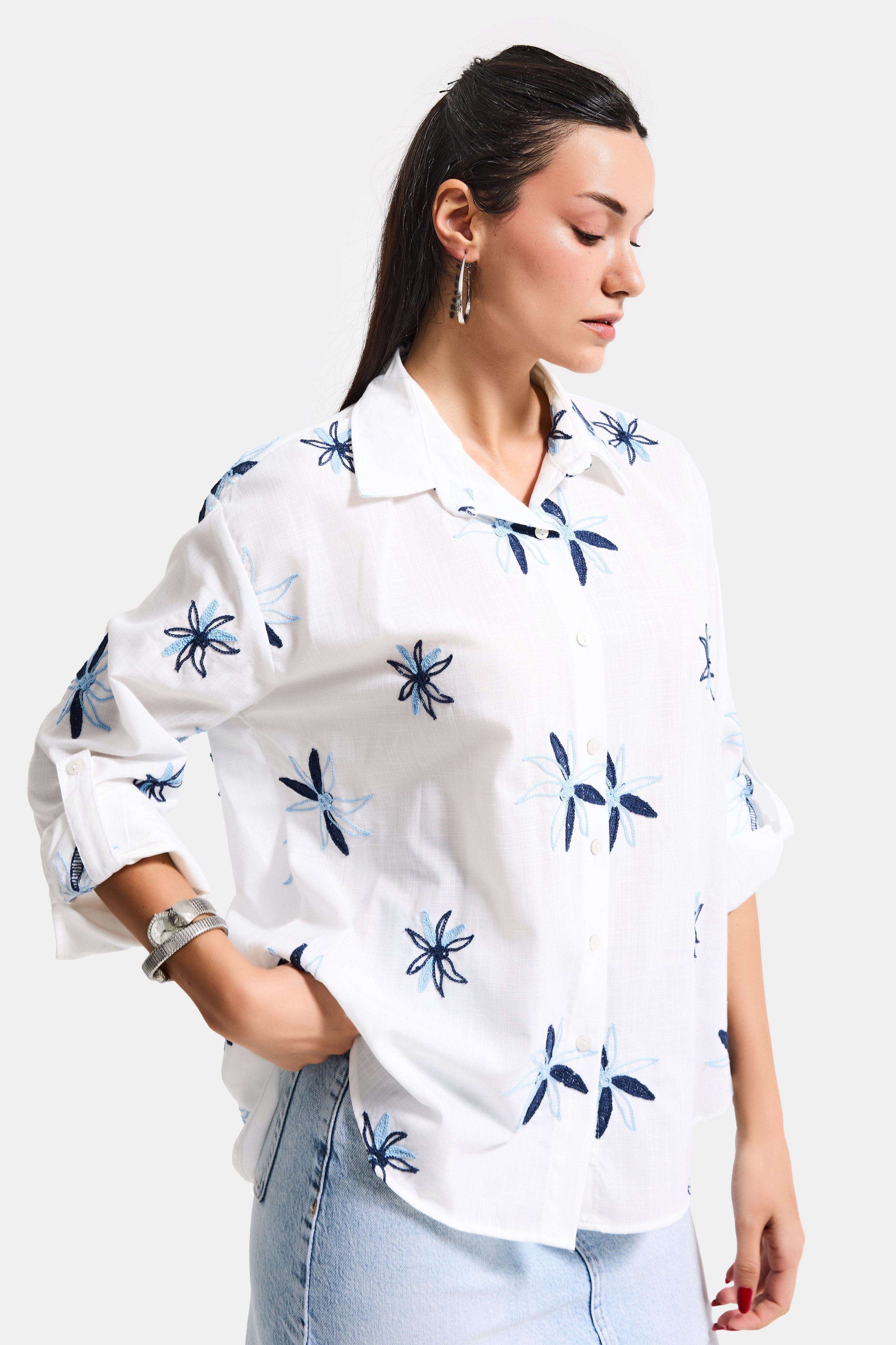 Kadın Beyaz Mavi s6-103 Oversize Nakışlı Gömlek