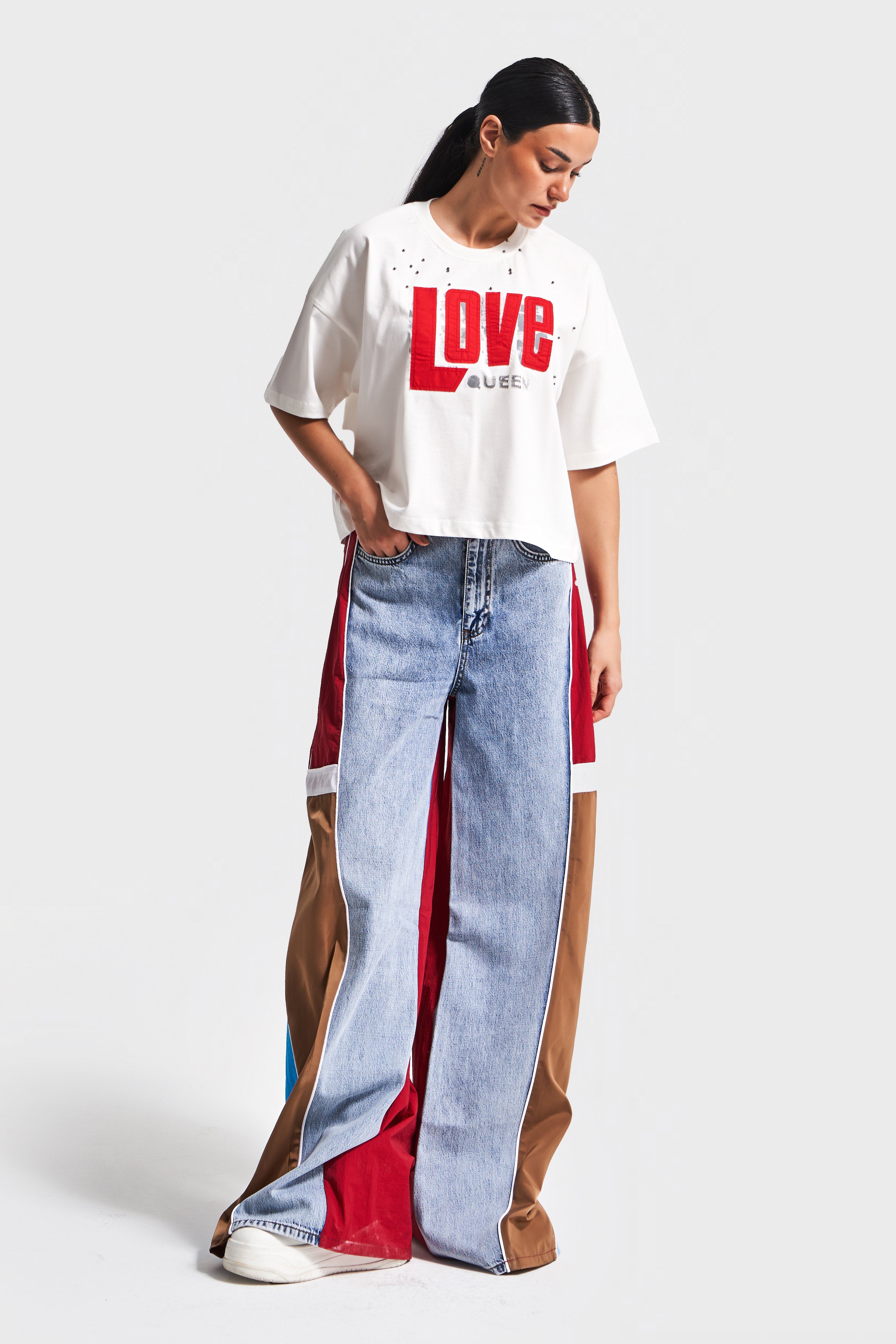 Kadın Beyaz Renk Love Baskılı Taş Detaylı Oversize Tasarım T-Shirt