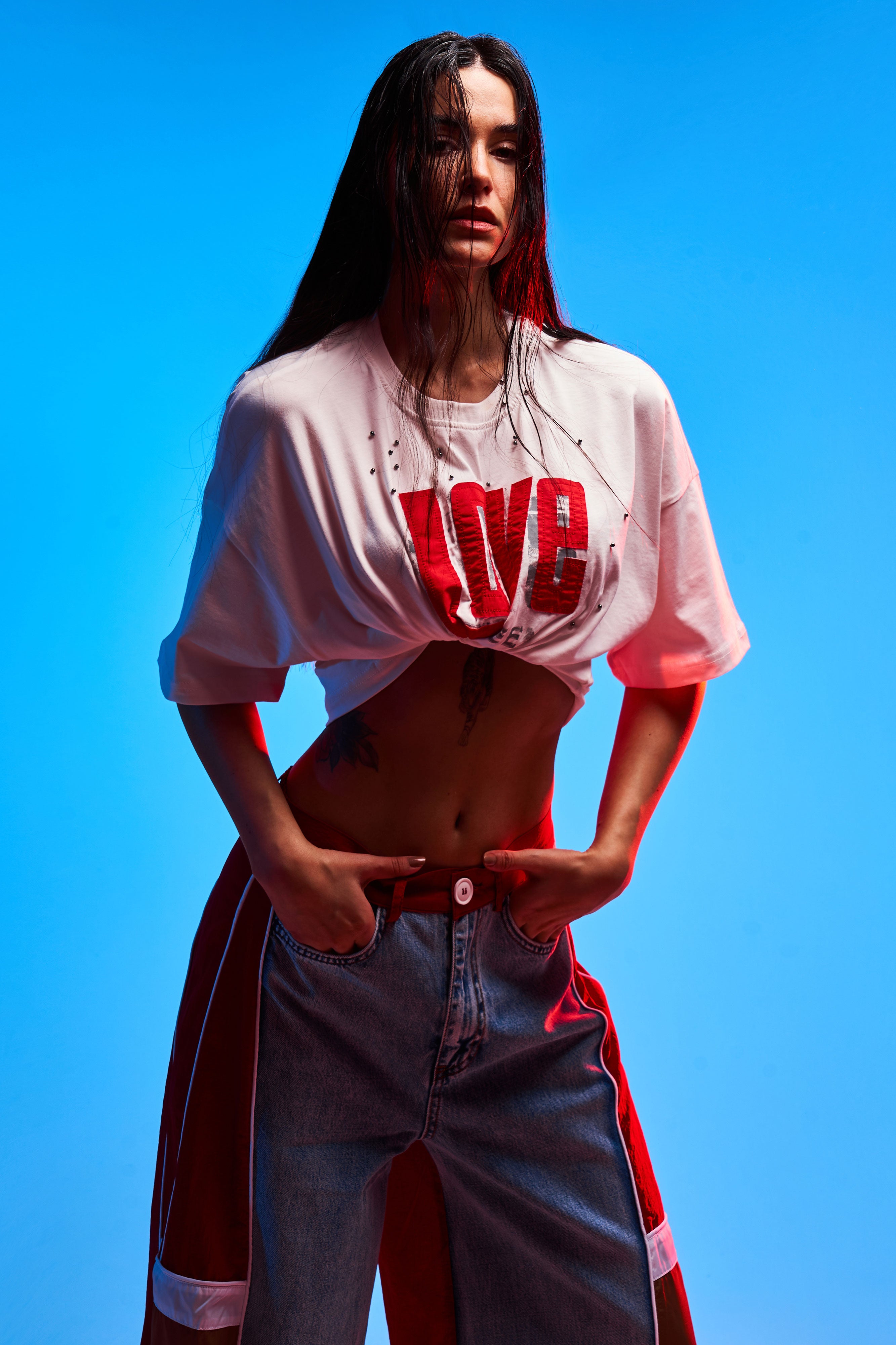 Kadın Beyaz Renk Love Baskılı Taş Detaylı Oversize Tasarım T-Shirt