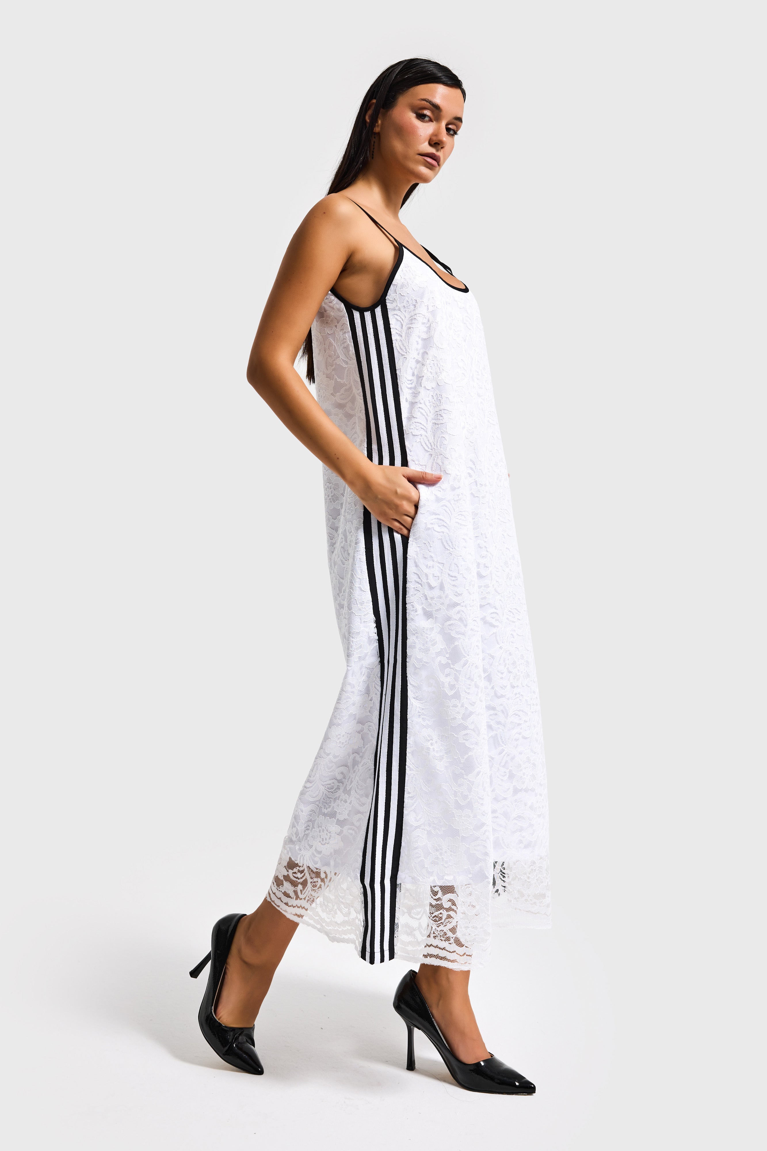 Kadın Beyaz Straight Şerit Detaylı Dantel Askılı Tasarım Elbise