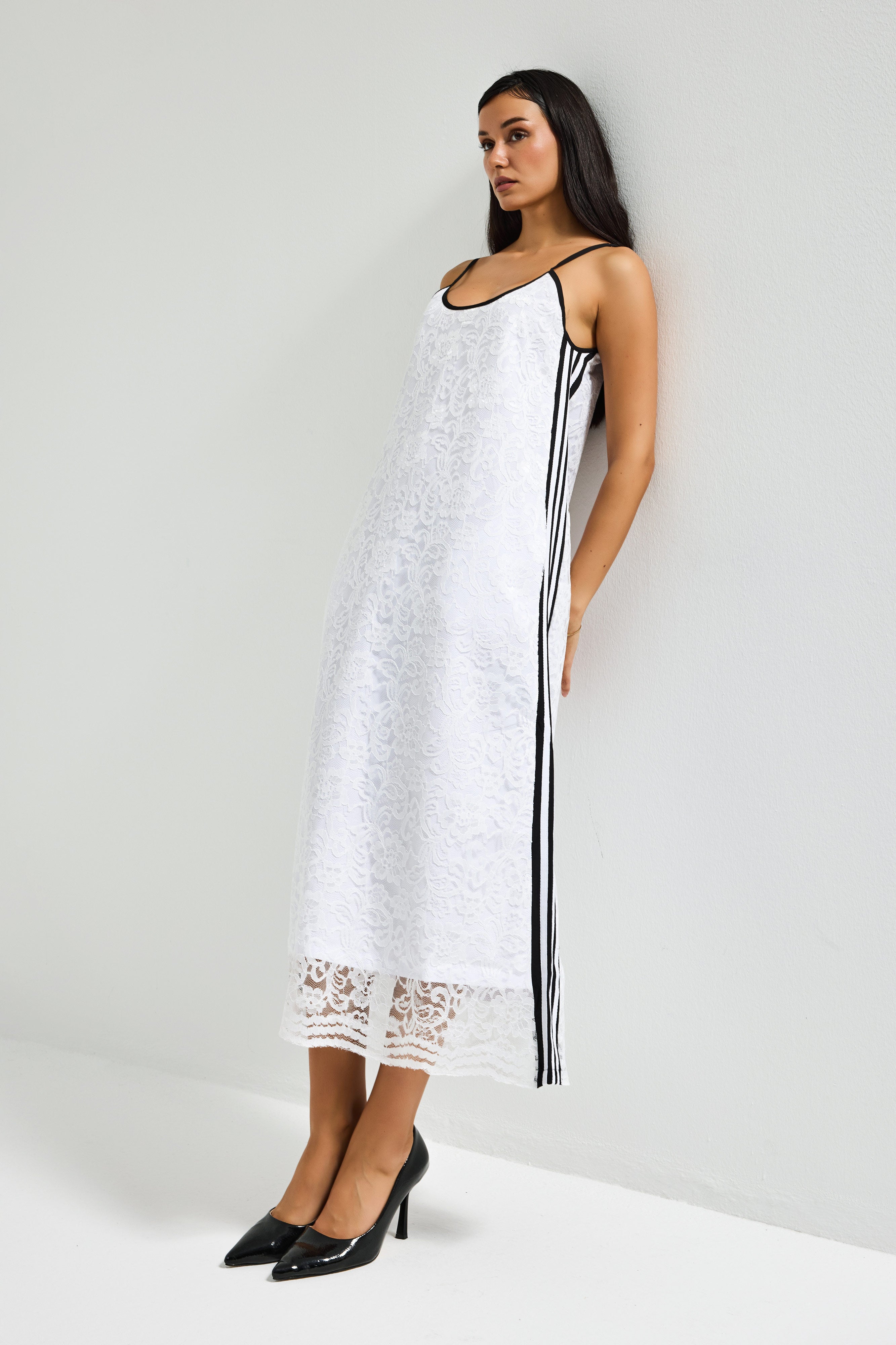 Kadın Beyaz Straight Şerit Detaylı Dantel Askılı Tasarım Elbise