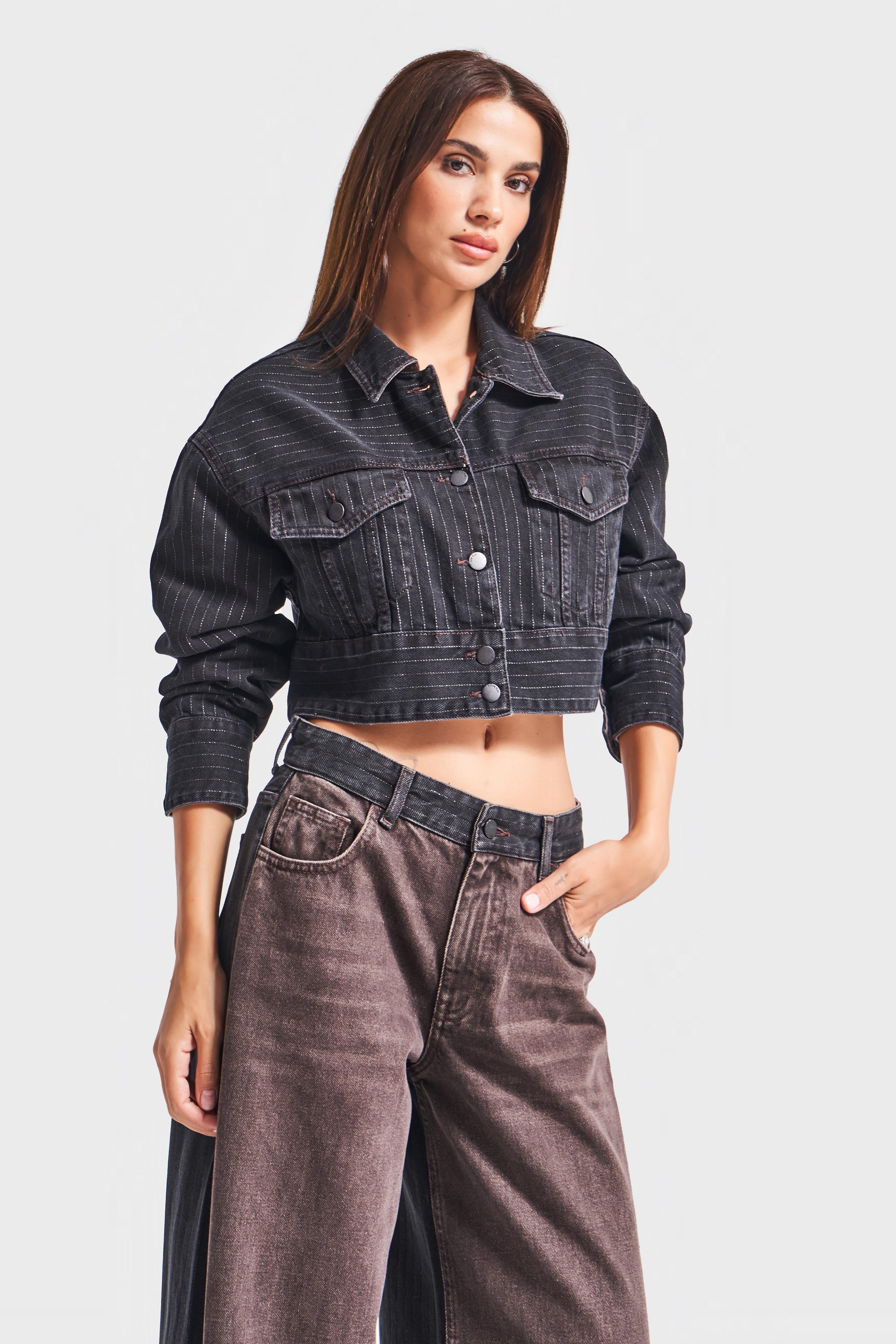 Kadın Çizgili Siyah Renk 1w5-1 Crop Fit Önü Düğmeli Komfort Denim Ceket