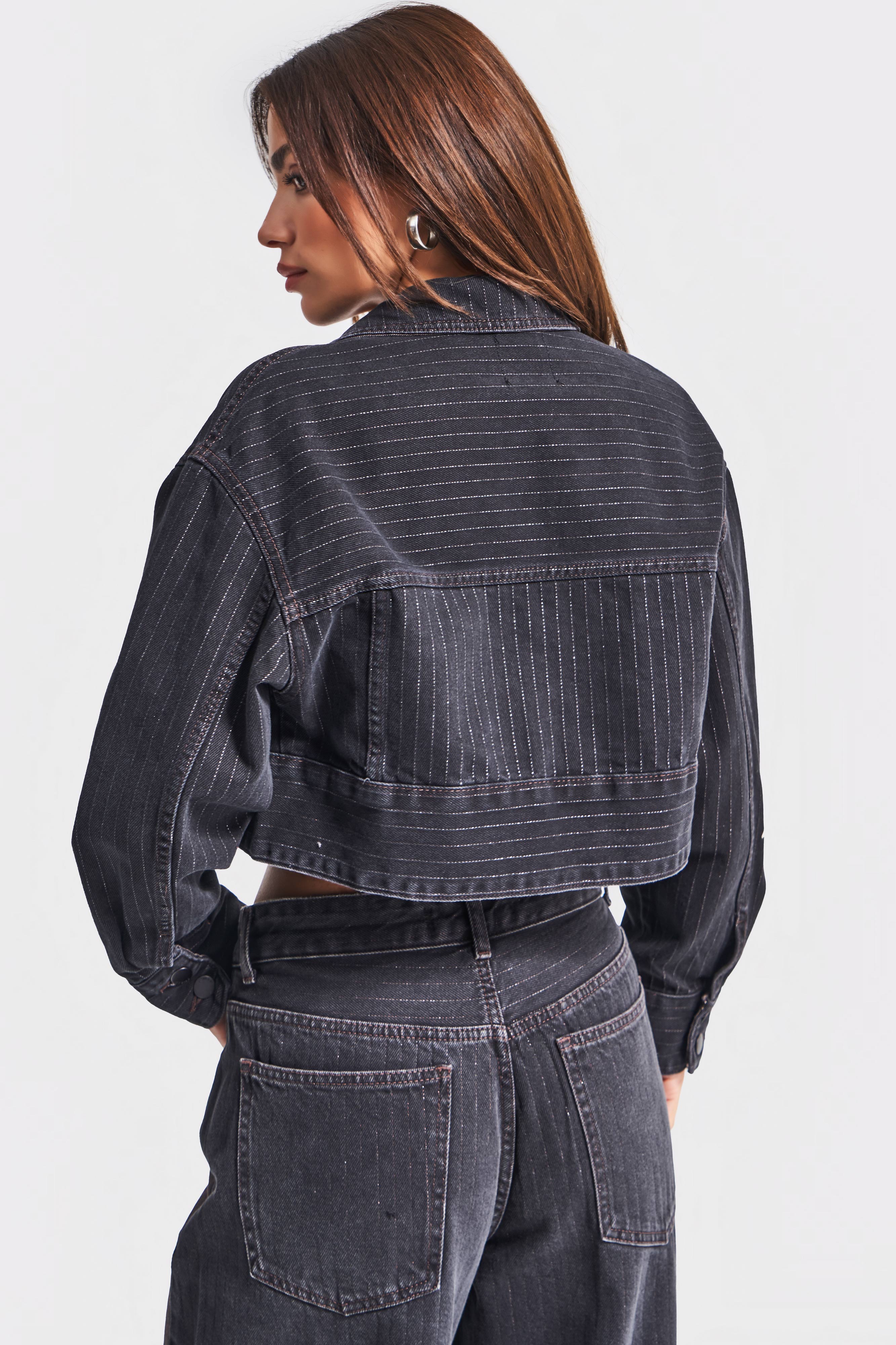 Kadın Çizgili Siyah Renk 1w5-1 Crop Fit Önü Düğmeli Komfort Denim Ceket