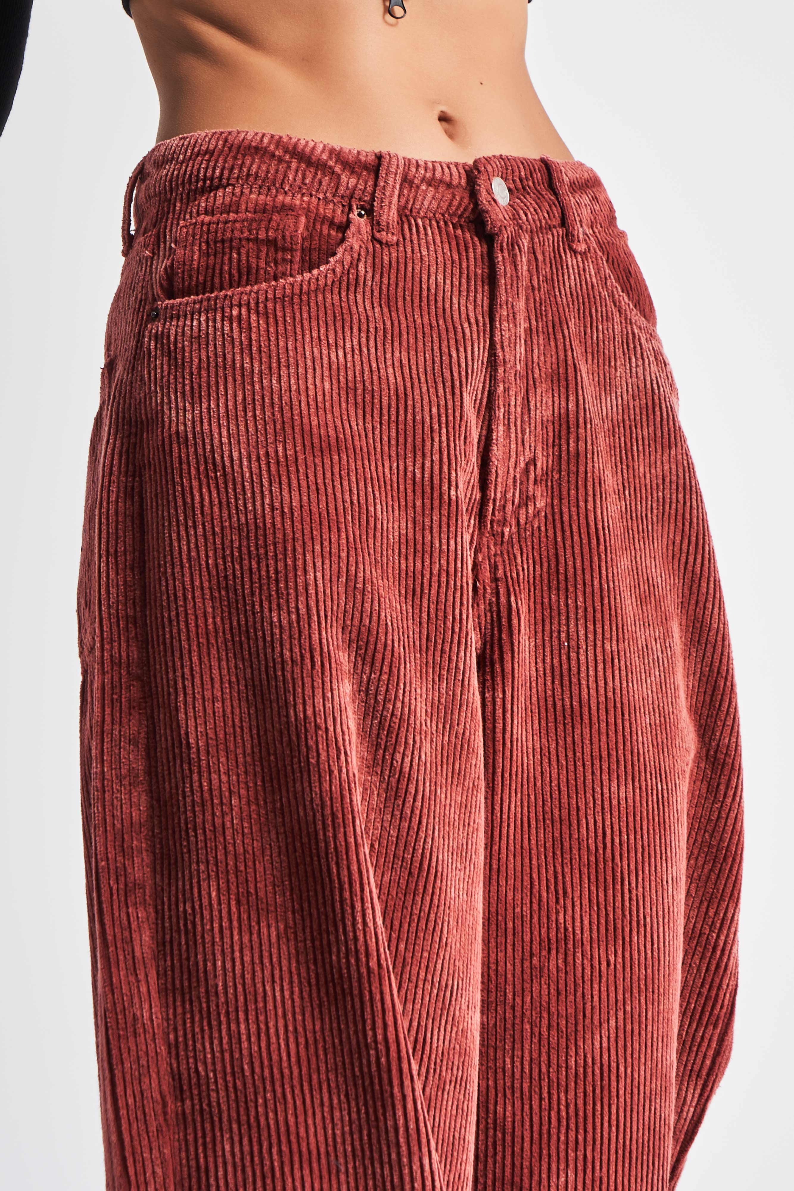 Women's Coral Color 27w455 Thick Ribbed Skater Fit Velvet Trousers