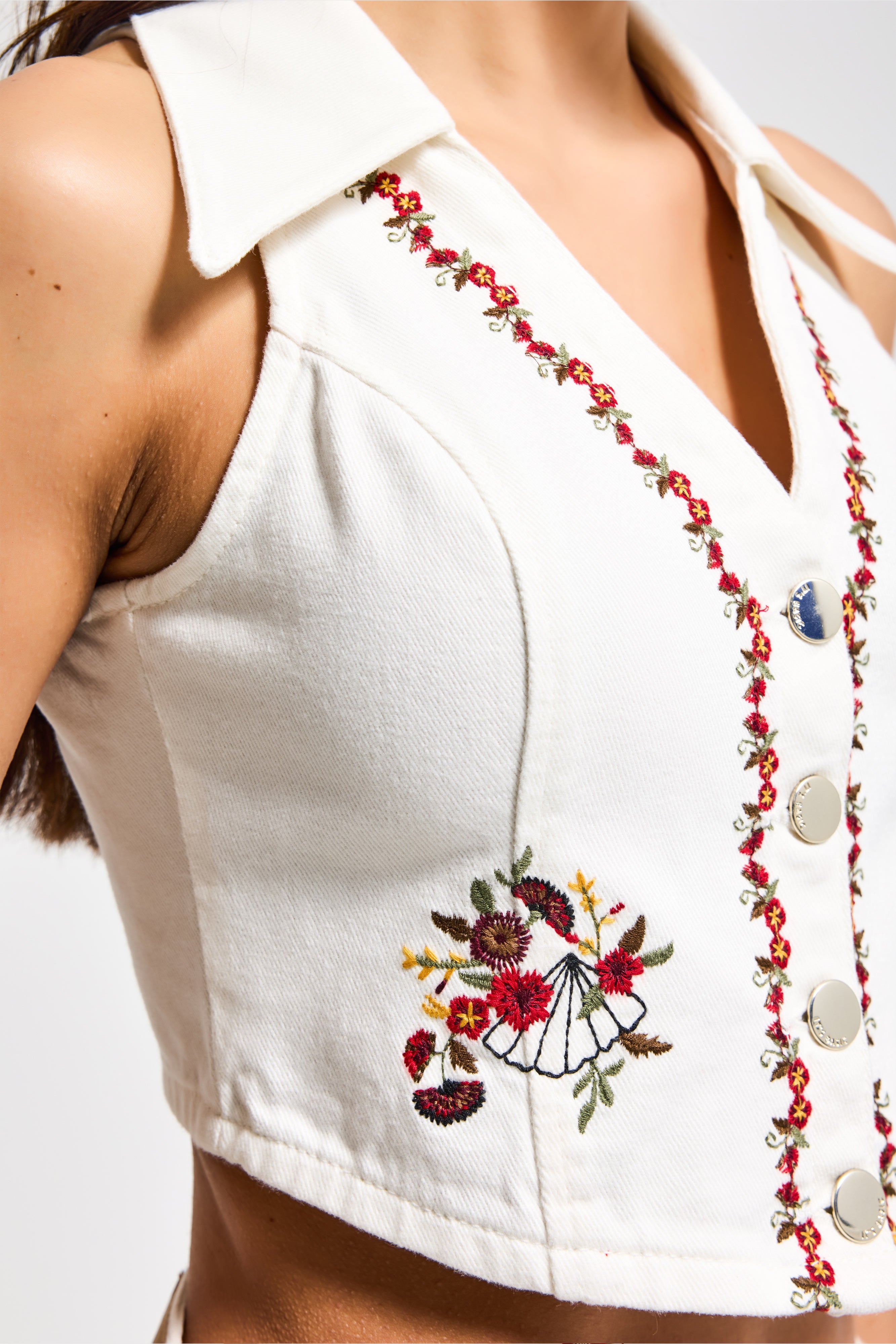 Kadın Ekru 7s6-101 Crop Fit Özel Nakışlı Düğmeli Tasarım Denim Yelek