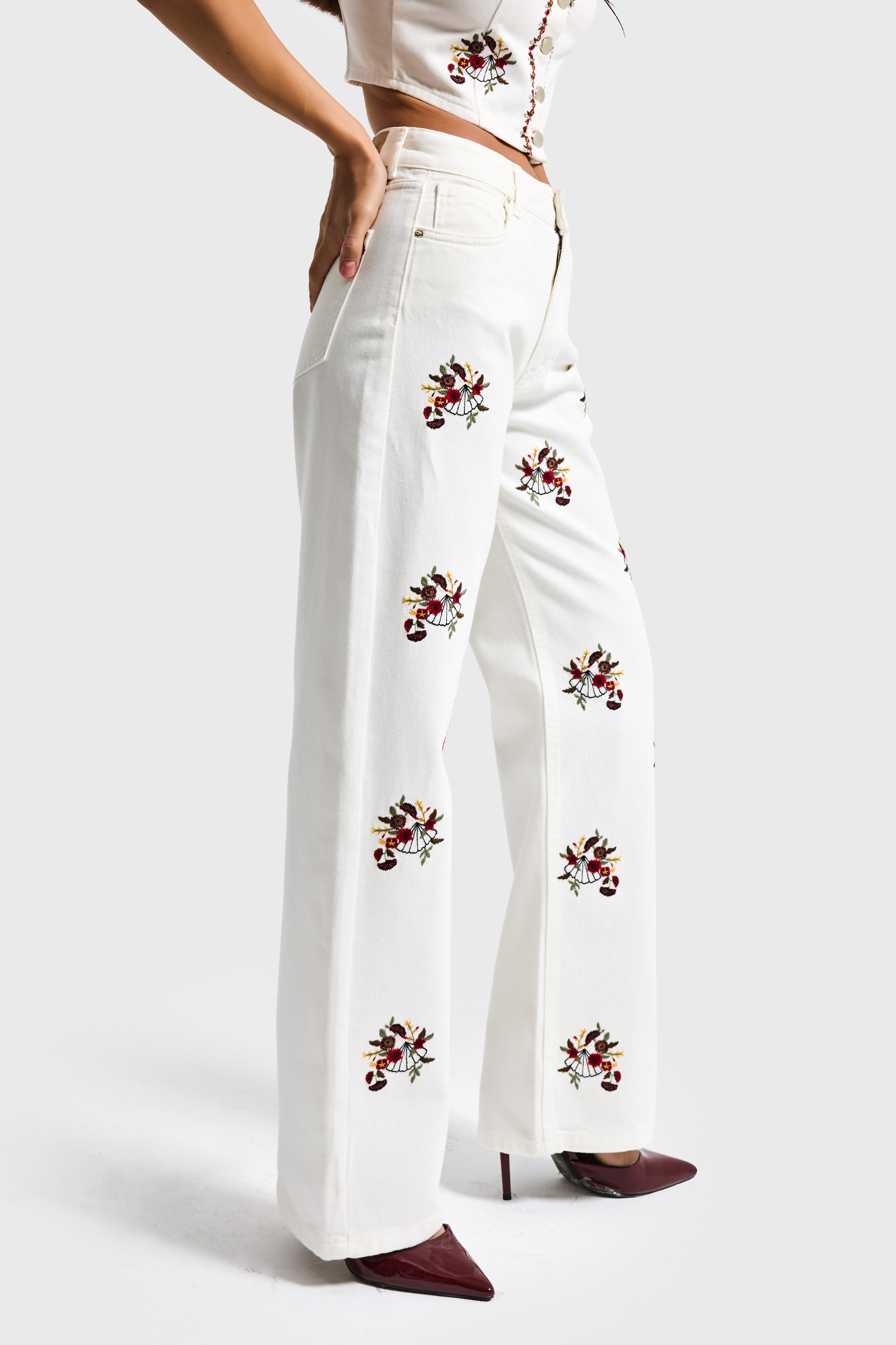 Kadın Ekru Renk 7s6-101 Straight Fit Yüksek Bel Özel Nakışlı Tasarım Denim Jean