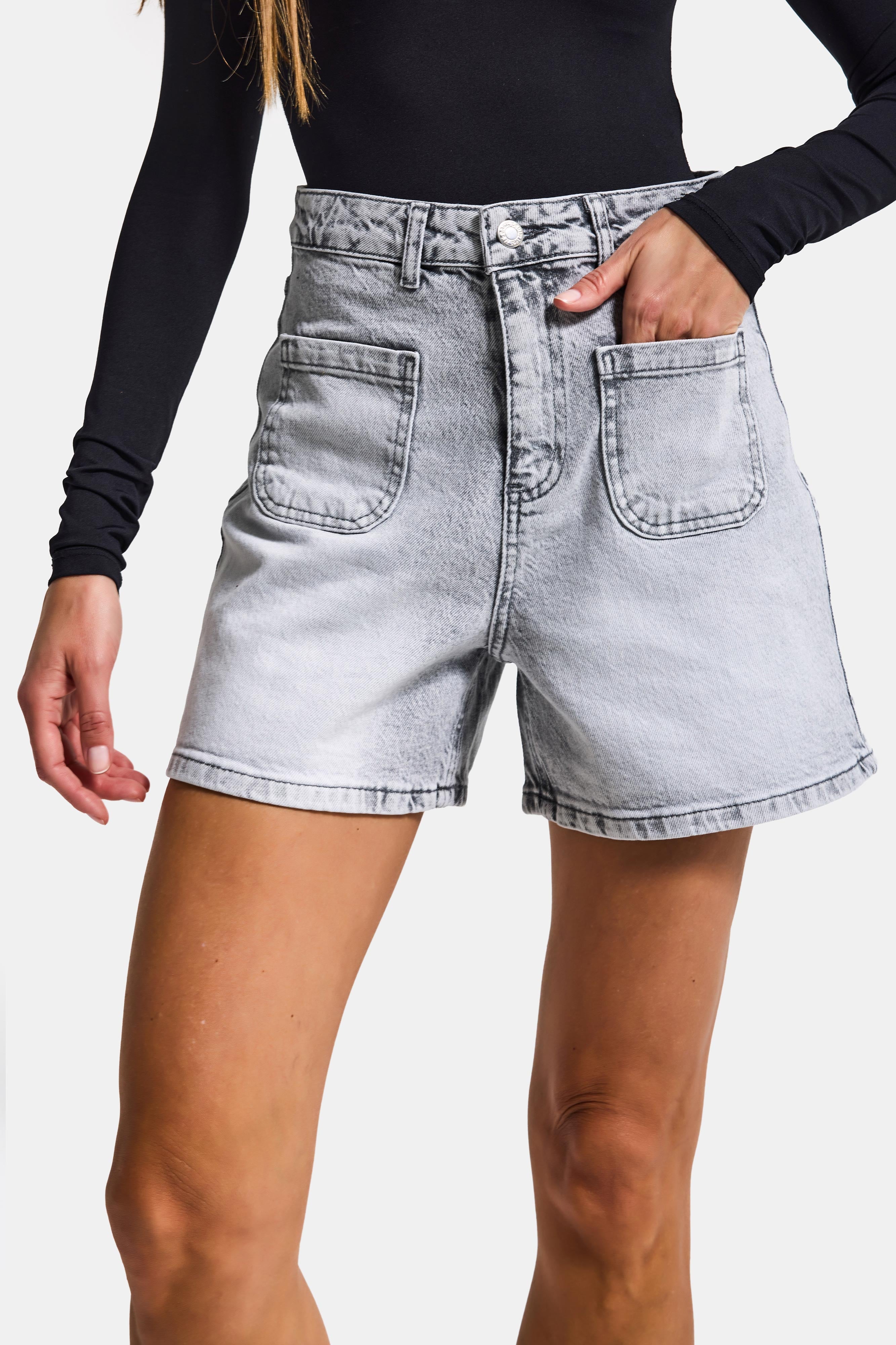 Kadın Gri Kot 4s6-12 Mom Fit Önden Cepli Denim Şort