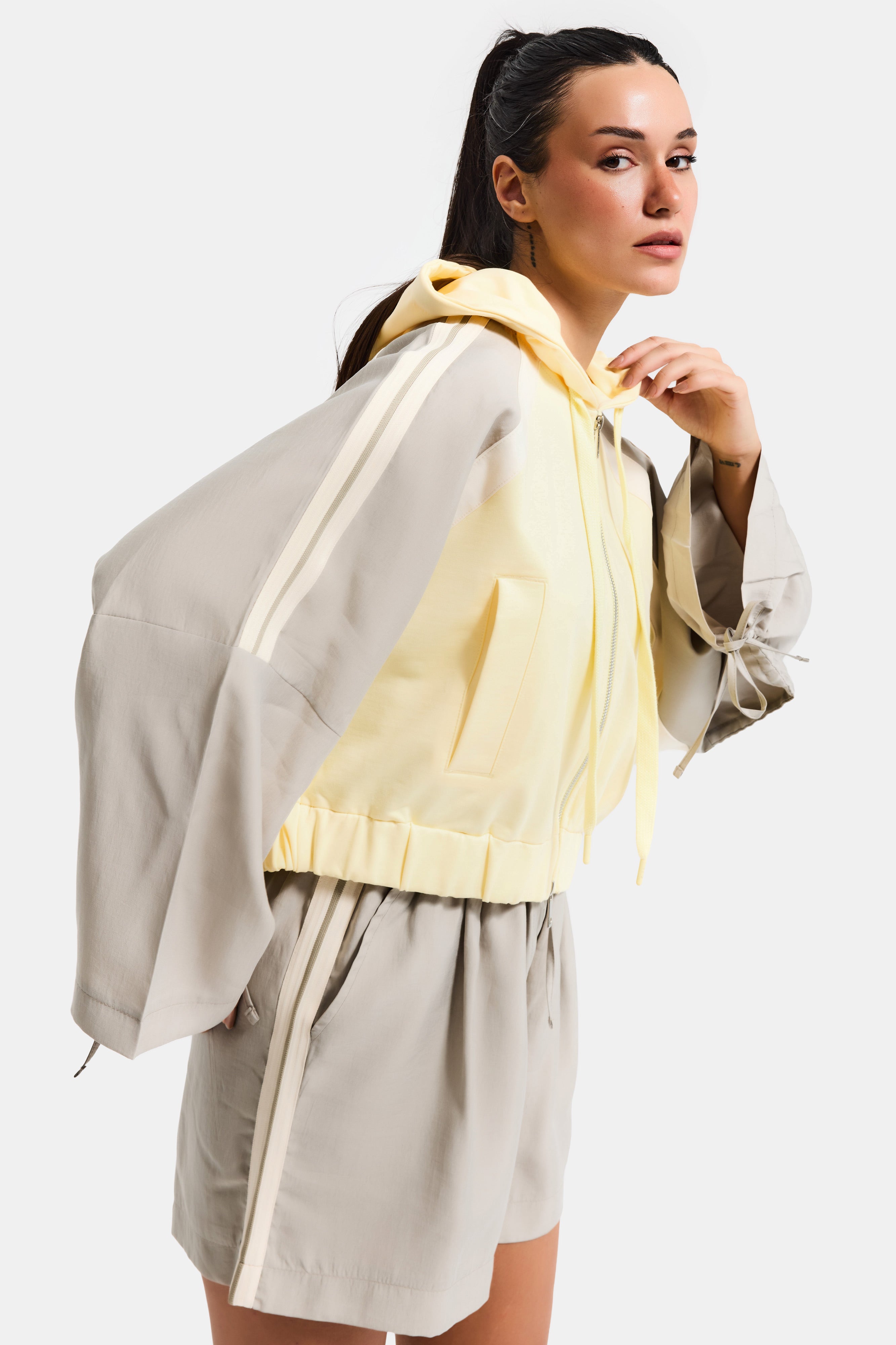 Kadın Gri Sarı s6-108 Oversize Şerit Detaylı Kapüşonlu Özel Tasarım Fermuarlı Sweatshirt