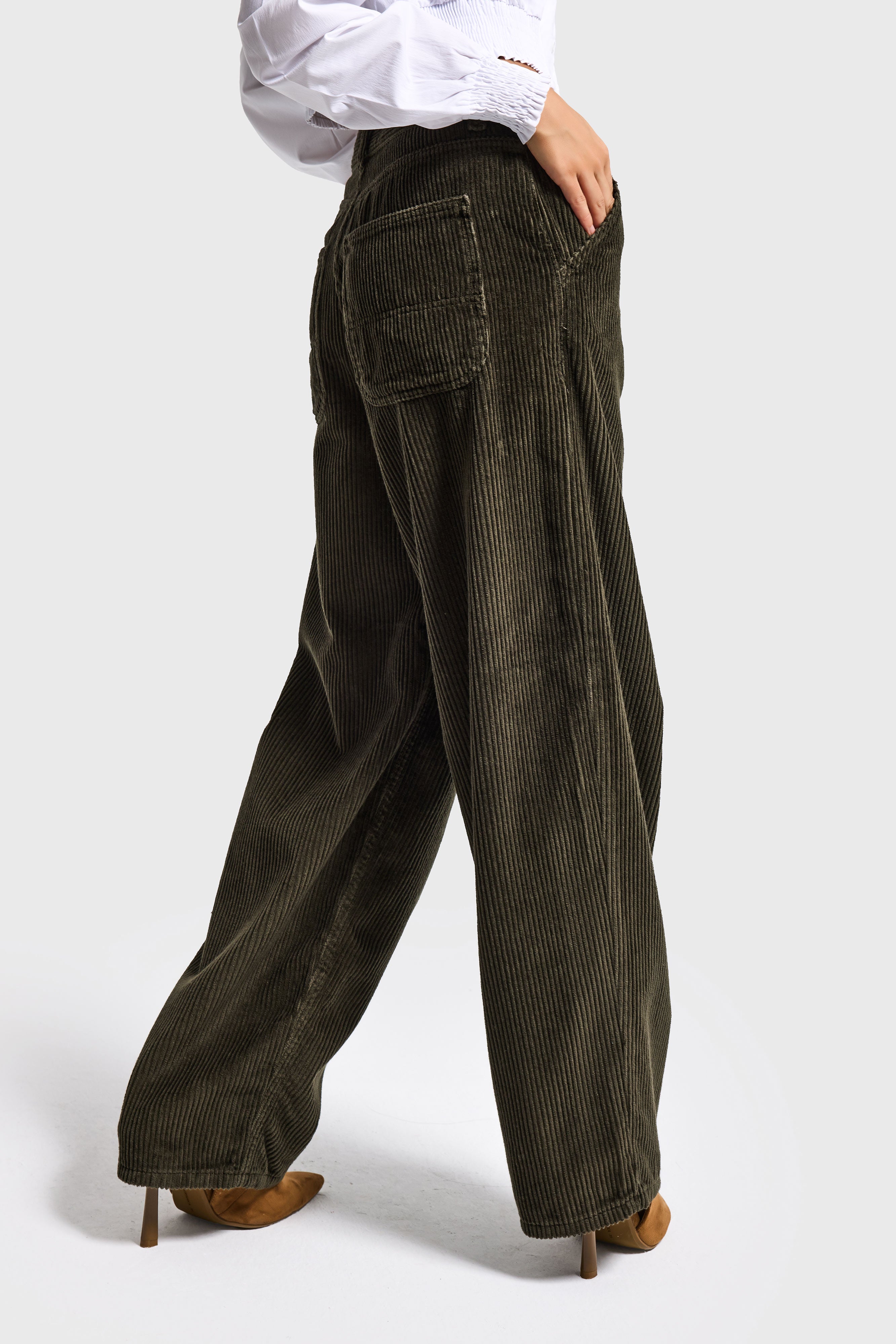 Kadın Haki Juniper 26w5-15 Skater Fit Fitilli Velvet Kadife Kumaş Pantolon