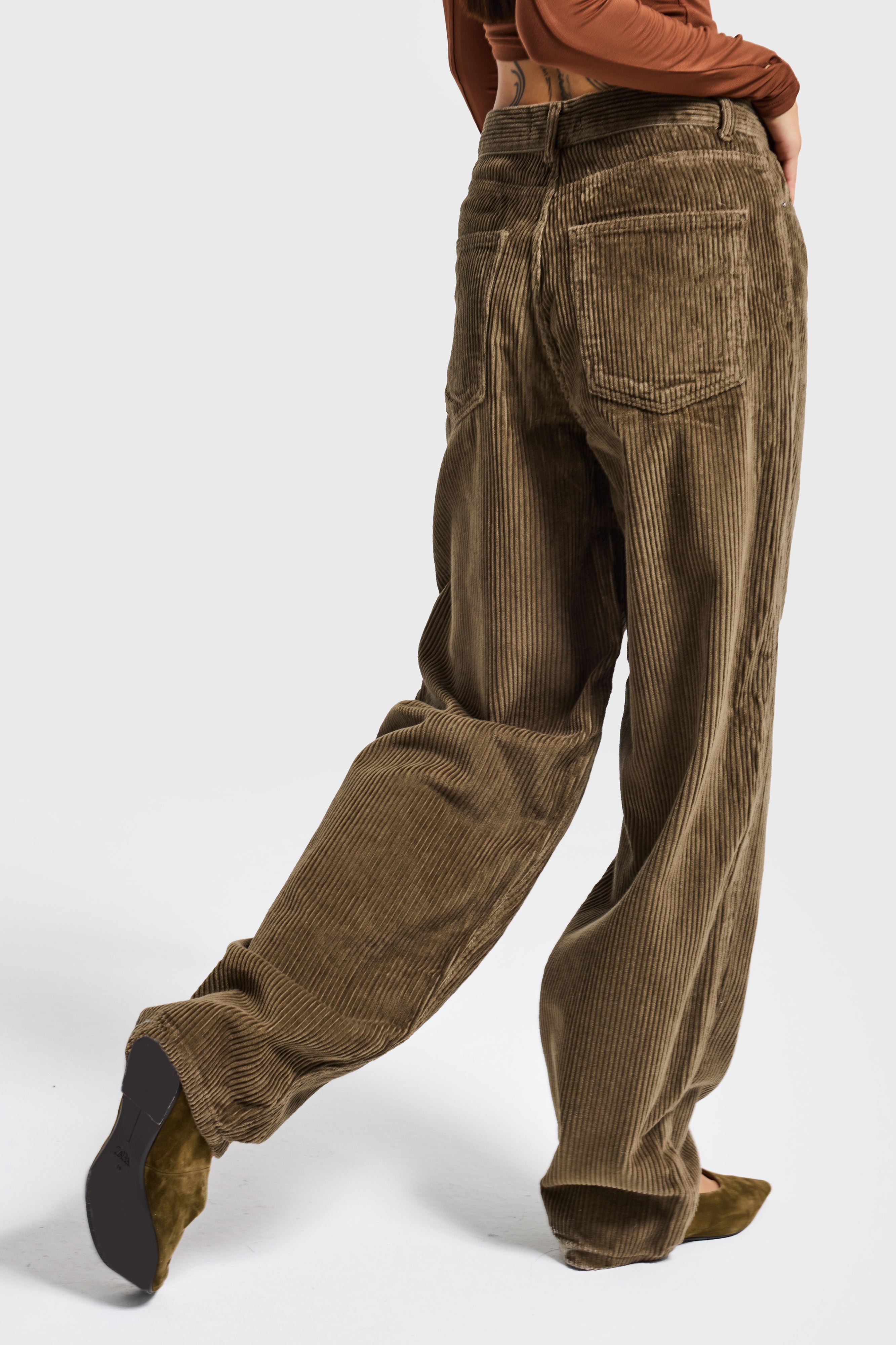 Kadın Haki Renk Cindy 26w5-82 Skater Fit Bol Kesim Kalın Fitilli Velvet Kadife Kumaş Pantolon