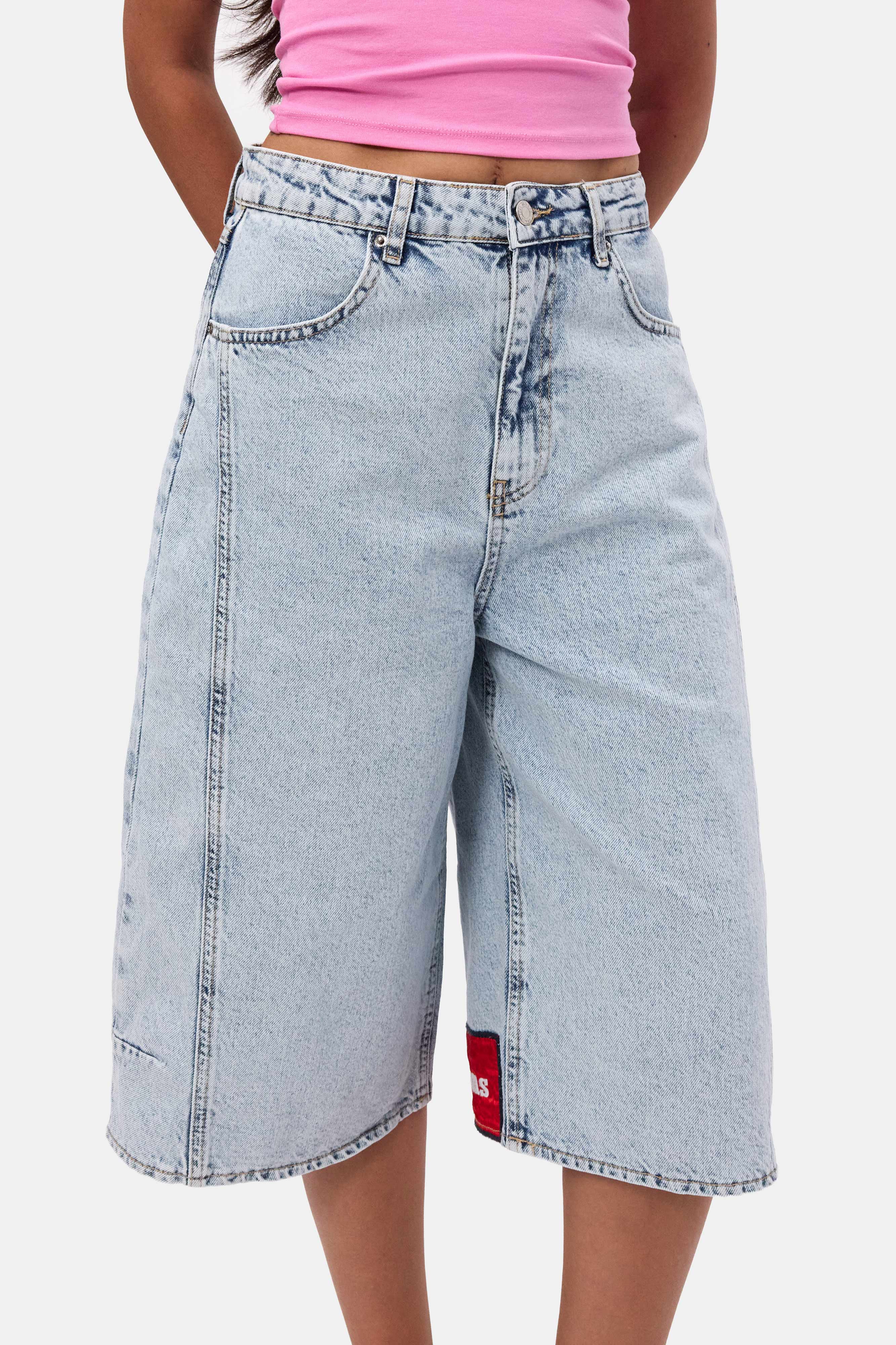 Kadın Ice 3s6-3 Mega Baggy Fit Paça ve Cep Detaylı Özel Tasarım Denim Şort