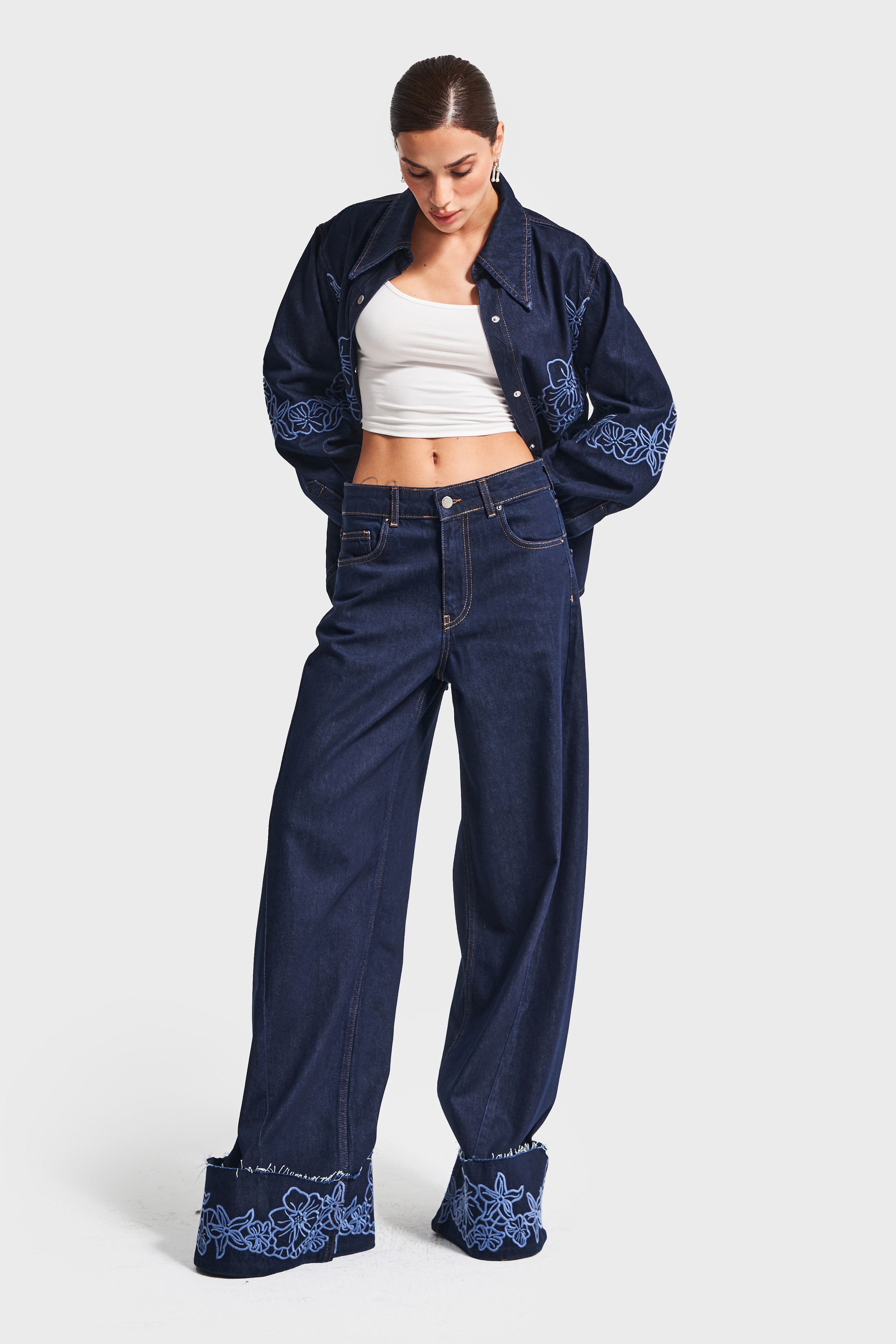 Kadın İndigo Mavi Renk 7w5-50 Palazzo Fit Viskon Kumaş Çiçek Nakışlı Özel Tasarım Denim Jean