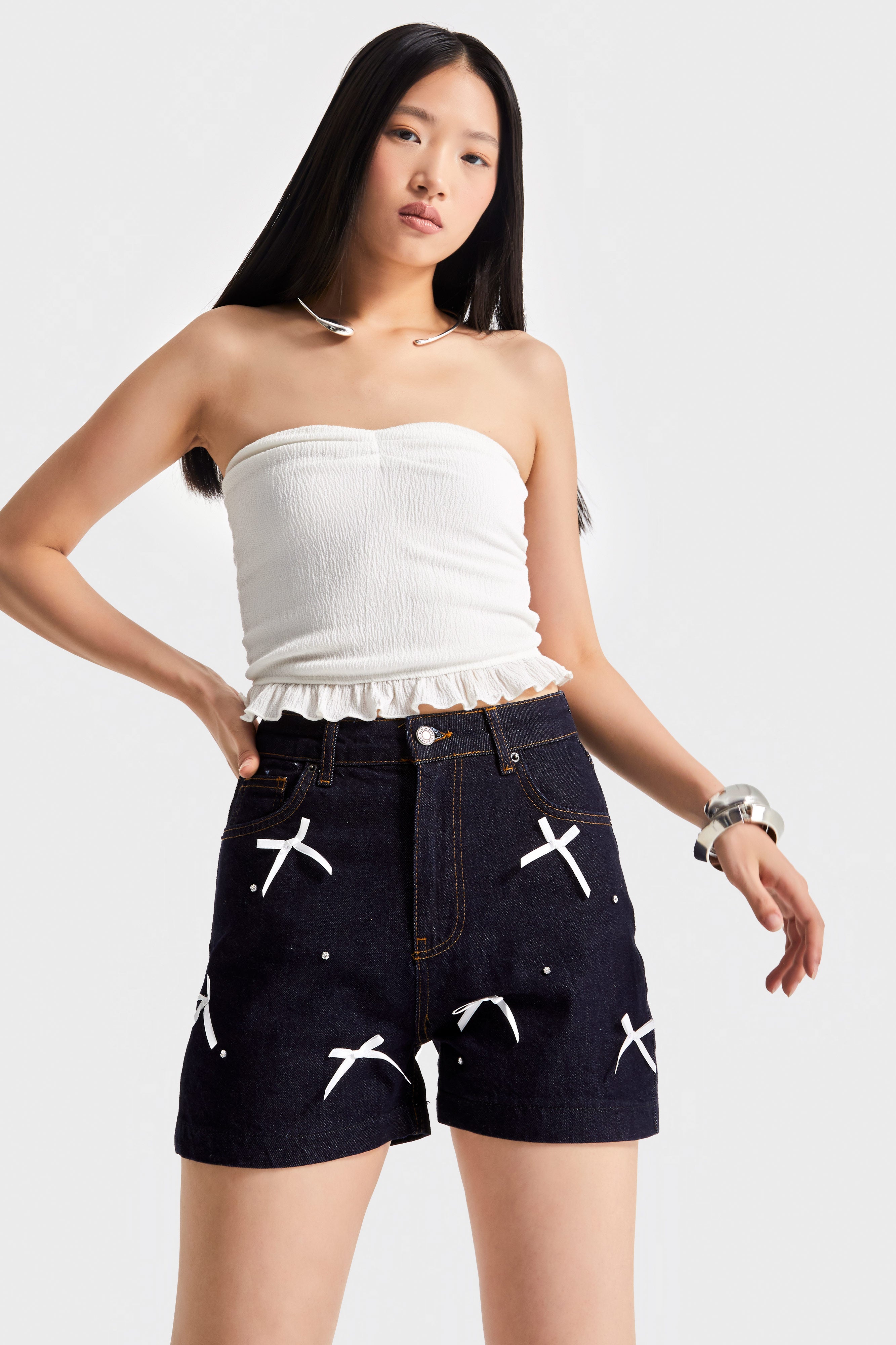 Kadın İndigo Renk 7s5-35 Midi Boy Fiyonk Detaylı %100 Koton Yüksek Bel Tasarım Denim Şort