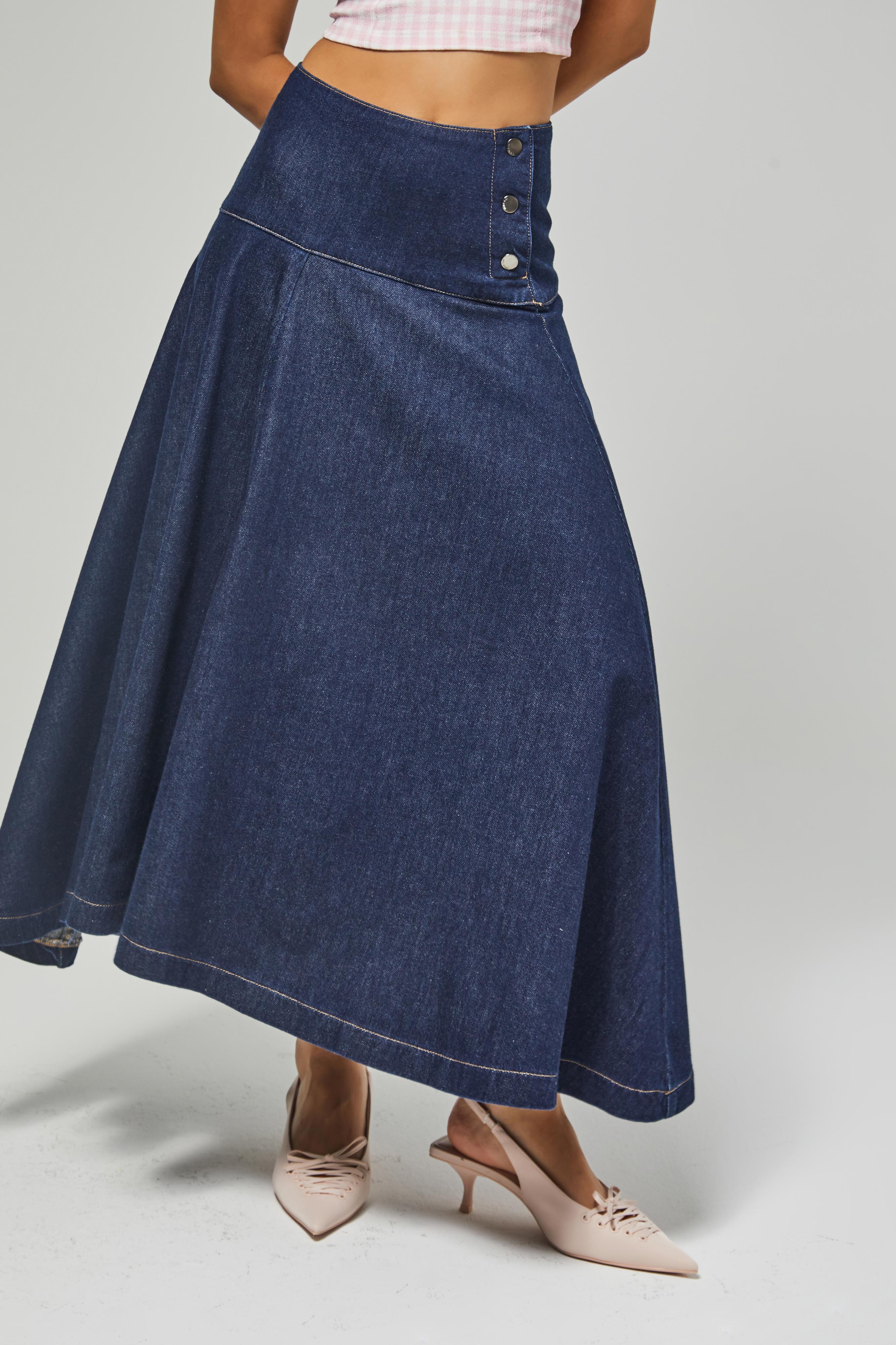 Indigokleurige damesrok in de kleur 7w5-50 met maxi-lengte en bell cut A-stijl, 100% katoenen denimrok