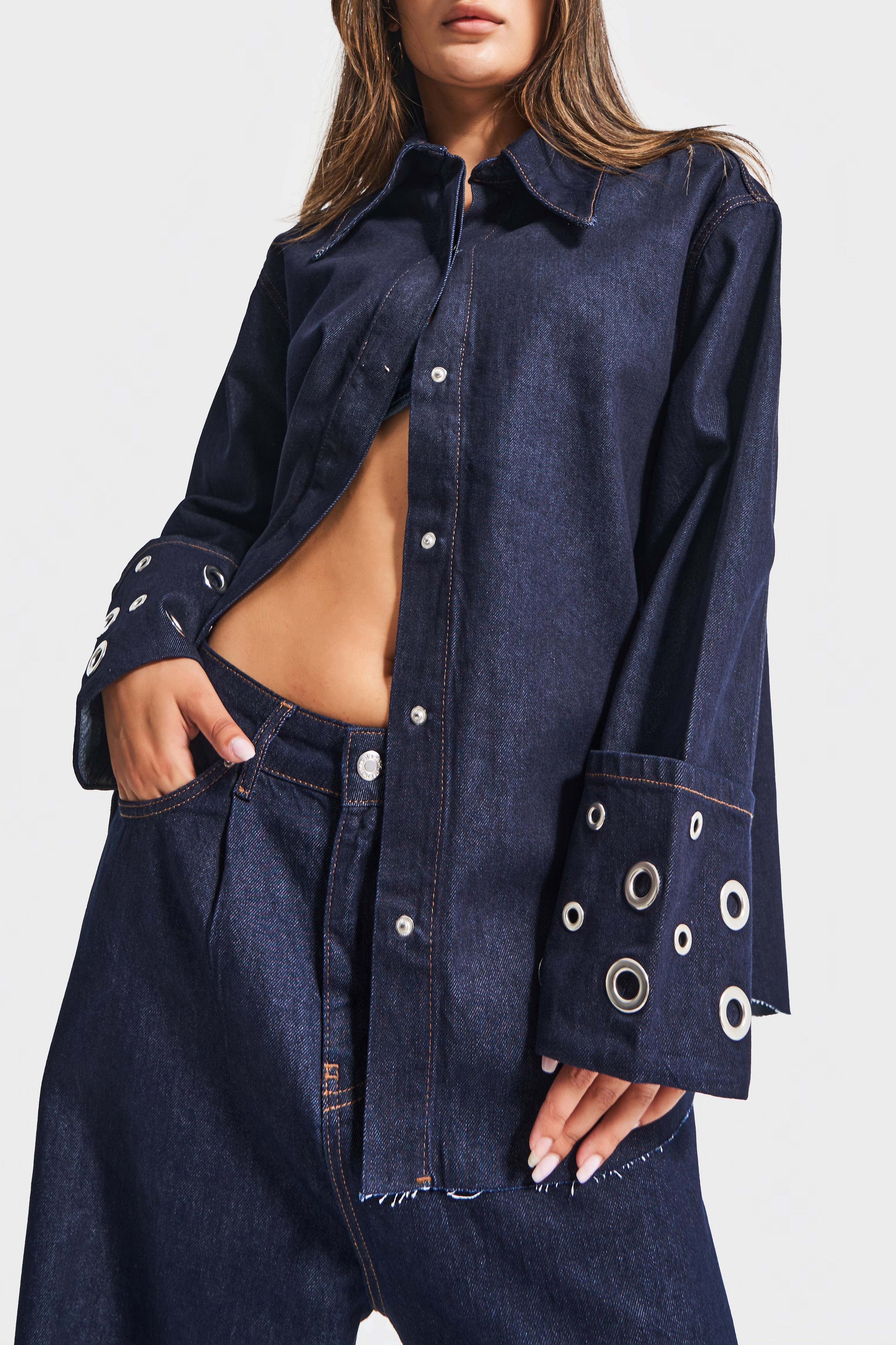 Kadın İndigo Renk 7w5-50 Süper Oversize %100 Koton Kuş Gözü Detaylı Tasarım Denim Gömlek Ceket