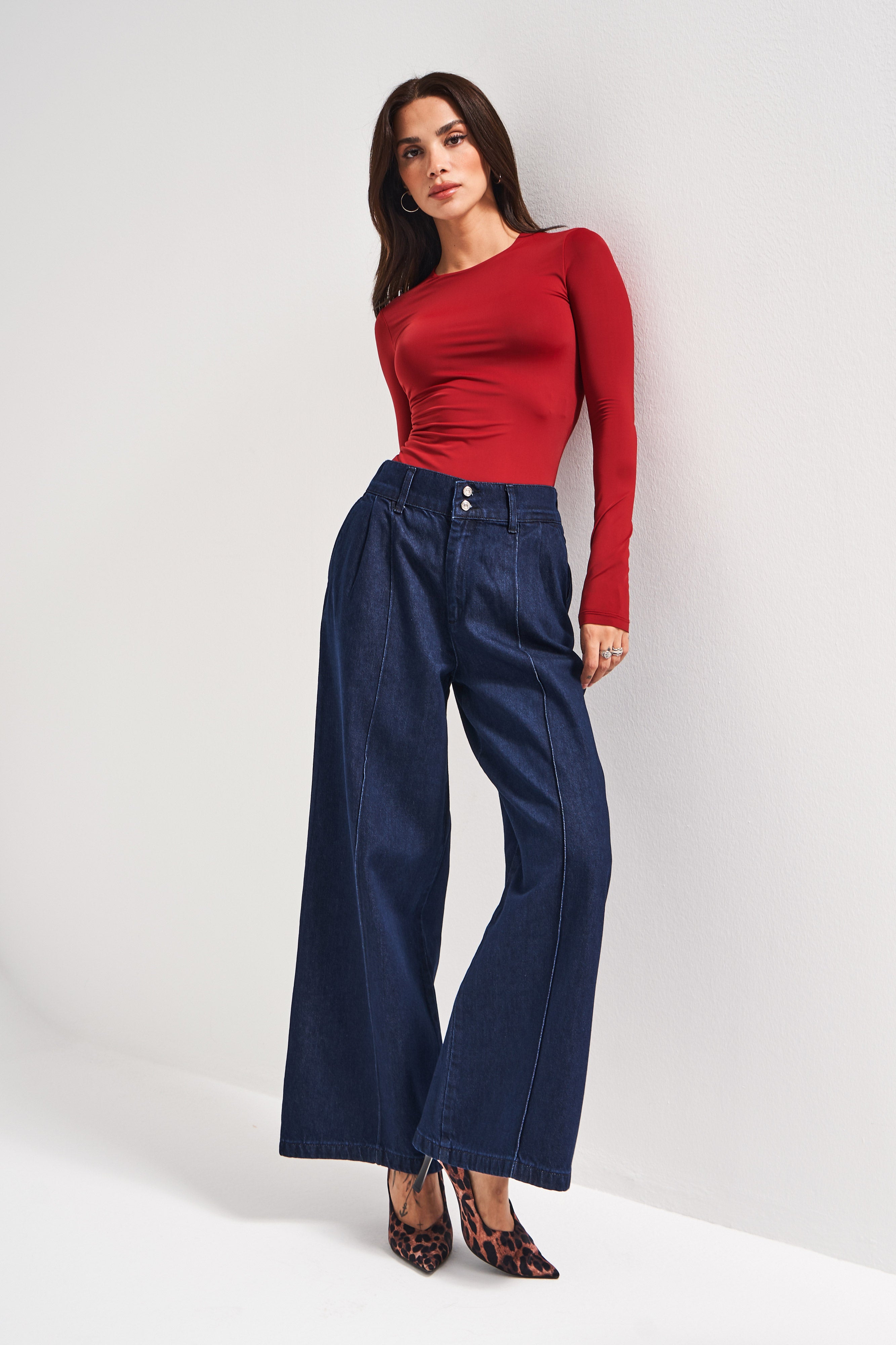 Kadın İndigo Renk 7w5-50 Wide Leg Fit İç Boy 74cm Bol Kesim Viskon Kumaş Kemer Detaylı Denim Jean