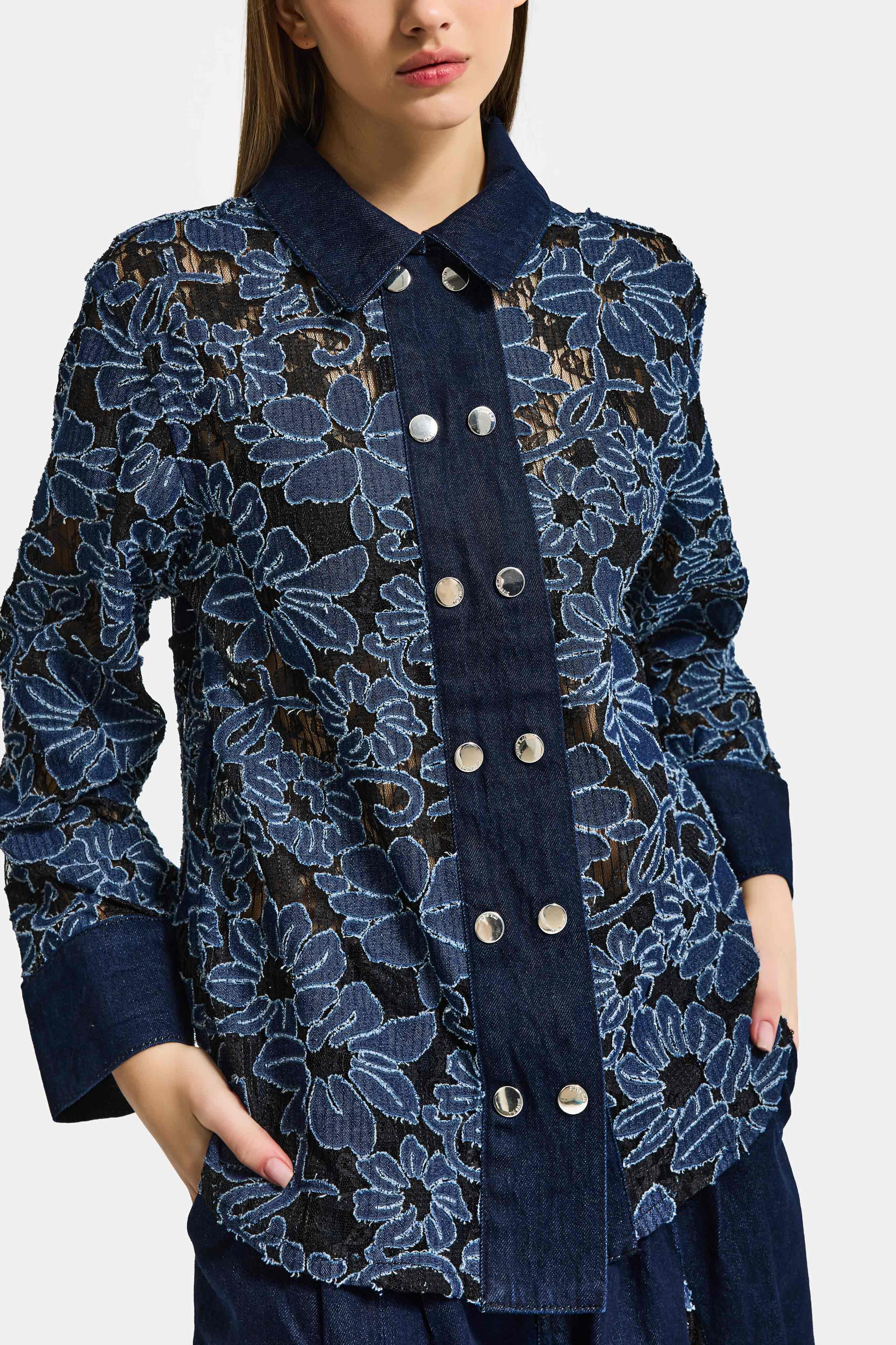 Kadın İndigo Selvedge 7s6-50 Oversize Dantel Nakış Çiçek Detaylı Özel Tasarım Denim Ceket