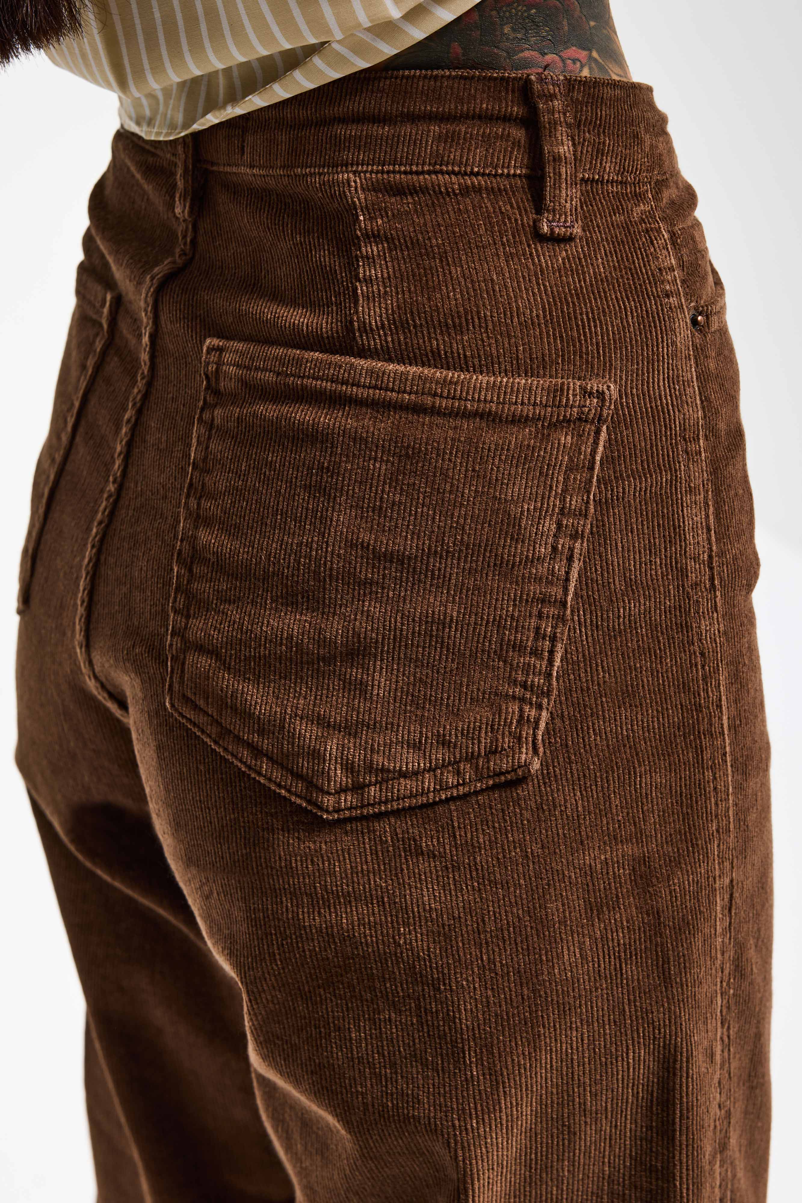 Kadın Kahve Renk 26w5-42 Relax Fit Elastan Kumaş Velvet Kadife Kumaş Pantolon