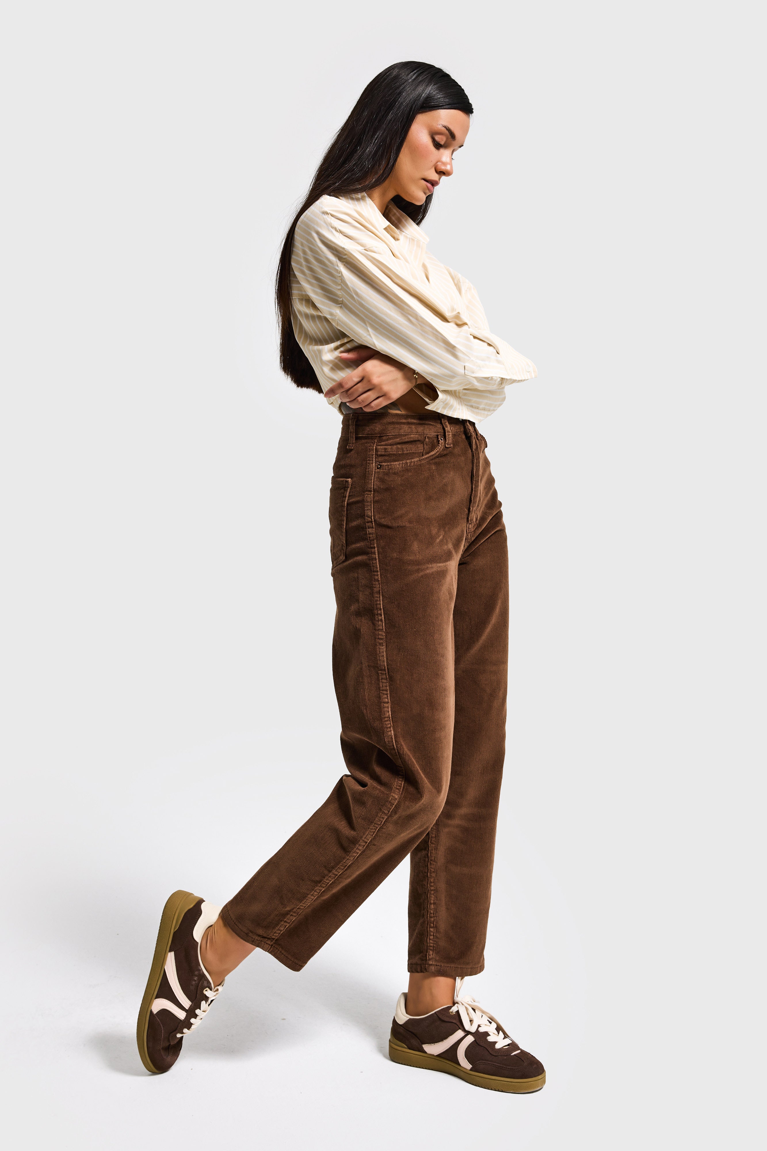 Kadın Kahve Renk 26w5-42 Relax Fit Elastan Kumaş Velvet Kadife Kumaş Pantolon