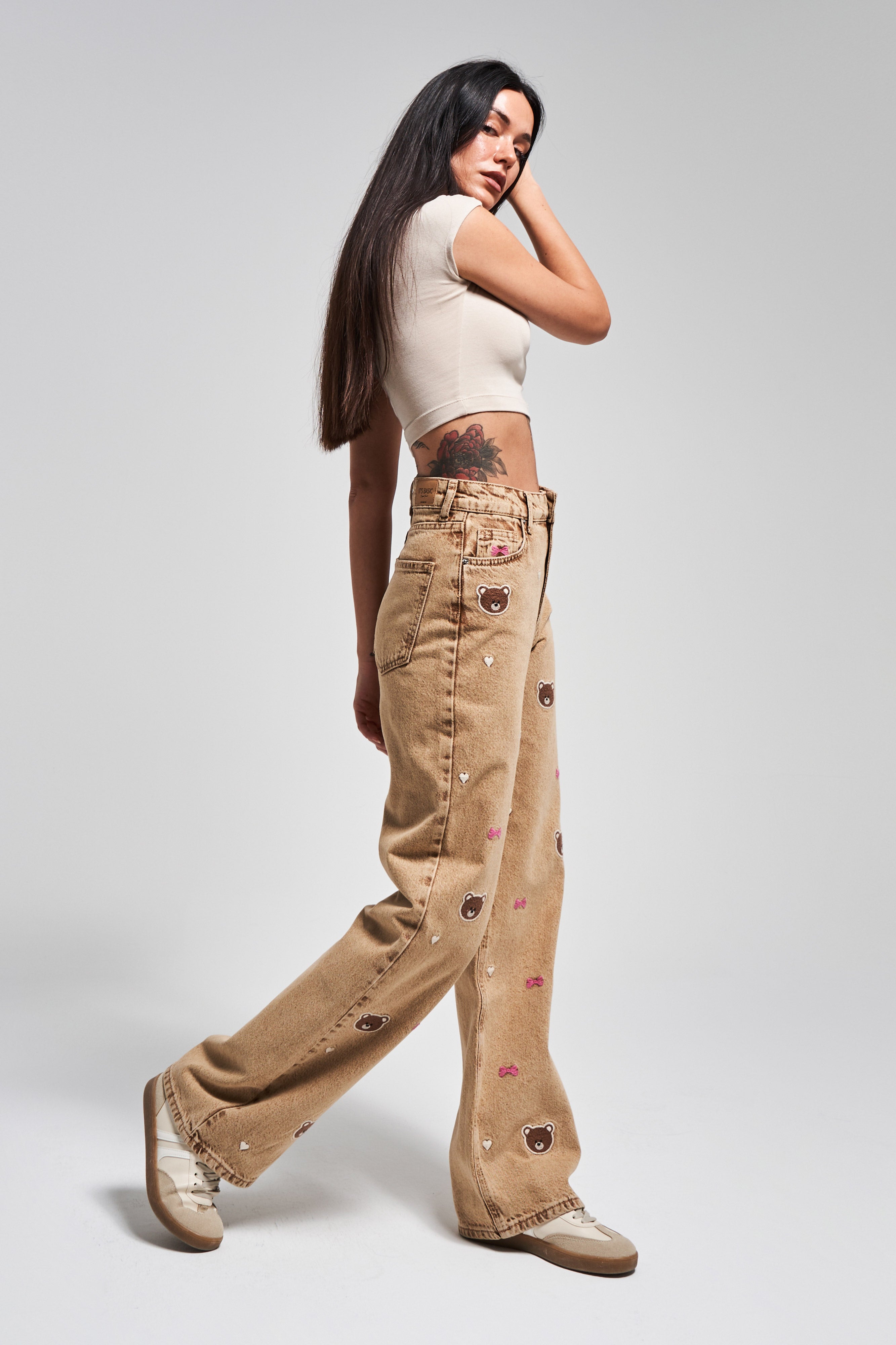 Kadın Kahverengi 3s5-76 Ayıcık Nakışlı Straight Fit Yüksek Bel İç Boy 80cm Tasarım Denim Jean
